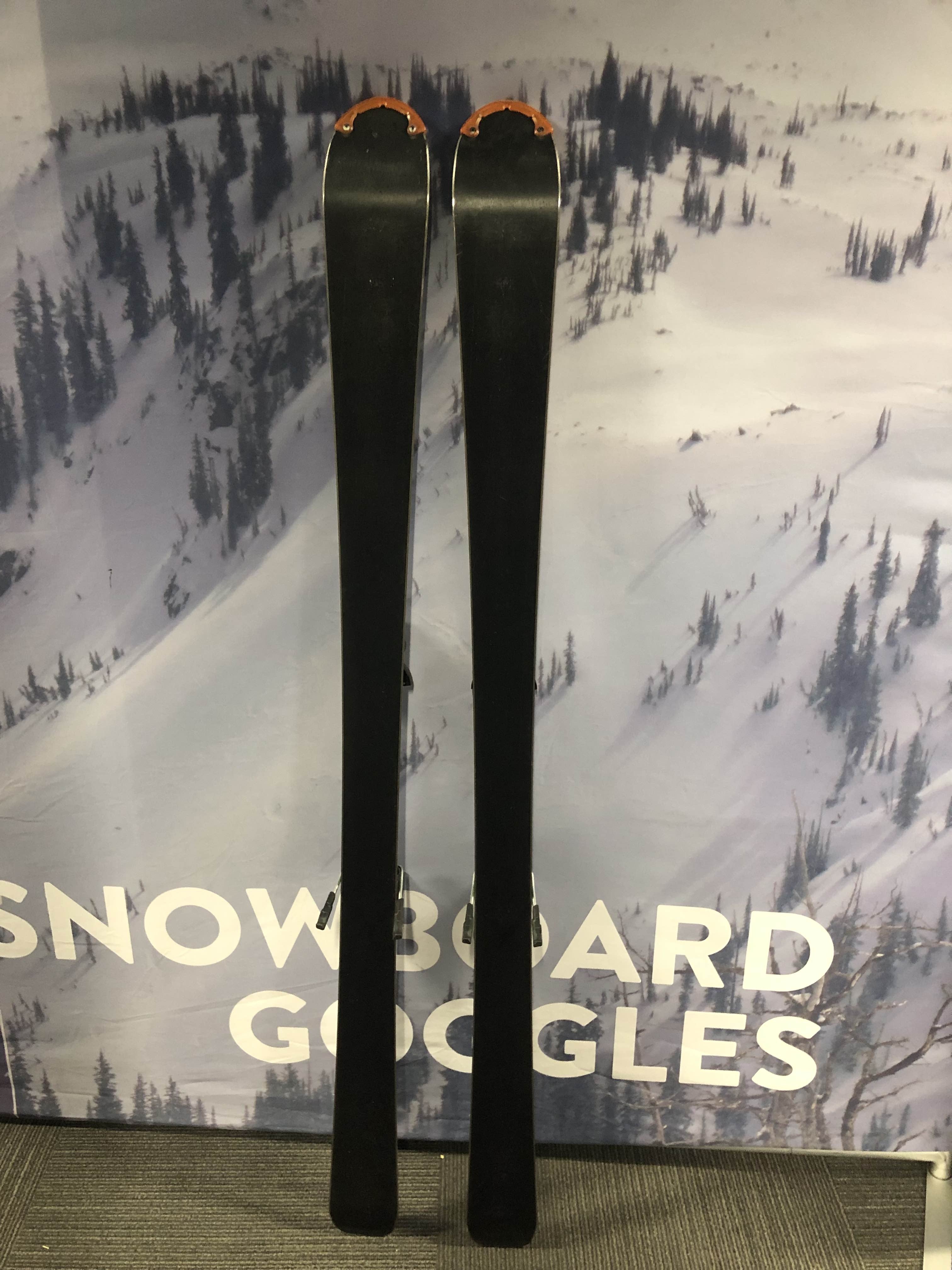Used Elan  Explore Erise 150cm w/ Elan ESP Bindings