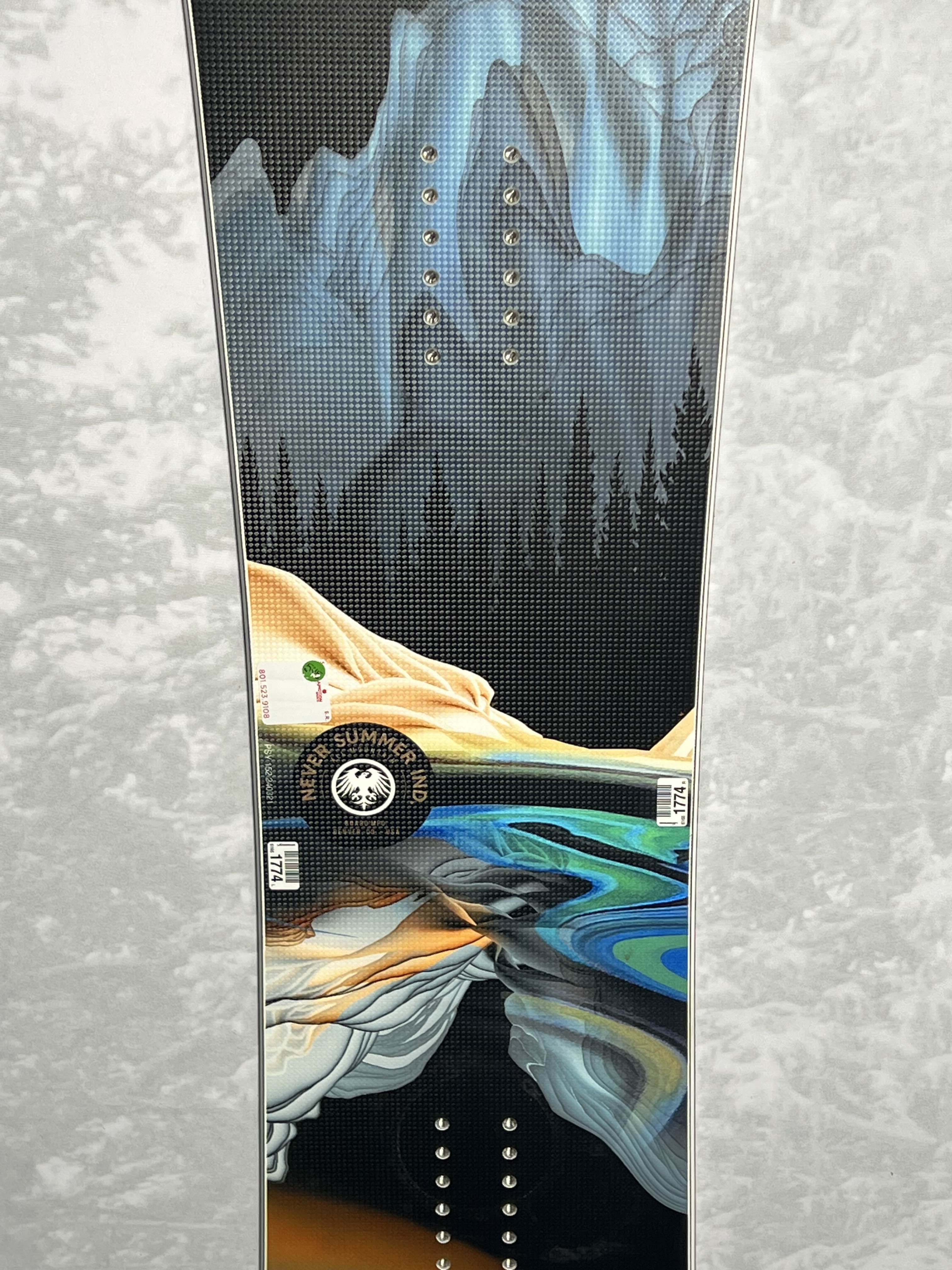 Lighly Used 2024 Never Summer Proto Synthesis 152CM Snowboard