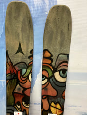 New Atomic Bent Chetler 110 164cm Skis w/ Atomic Strive 11 demo bindings