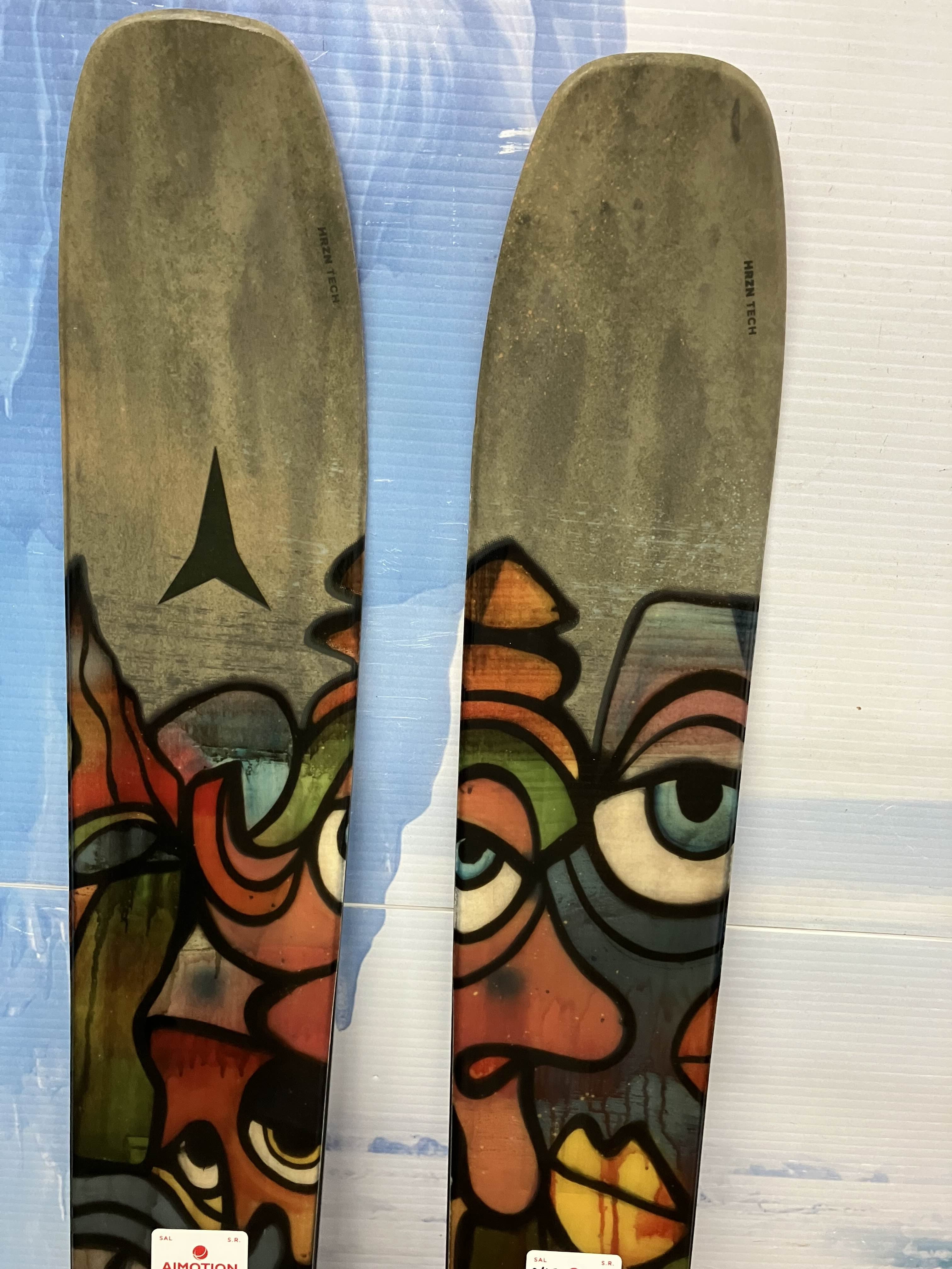 New Atomic Bent Chetler 110 164cm Skis w/ Atomic Strive 11 demo bindings