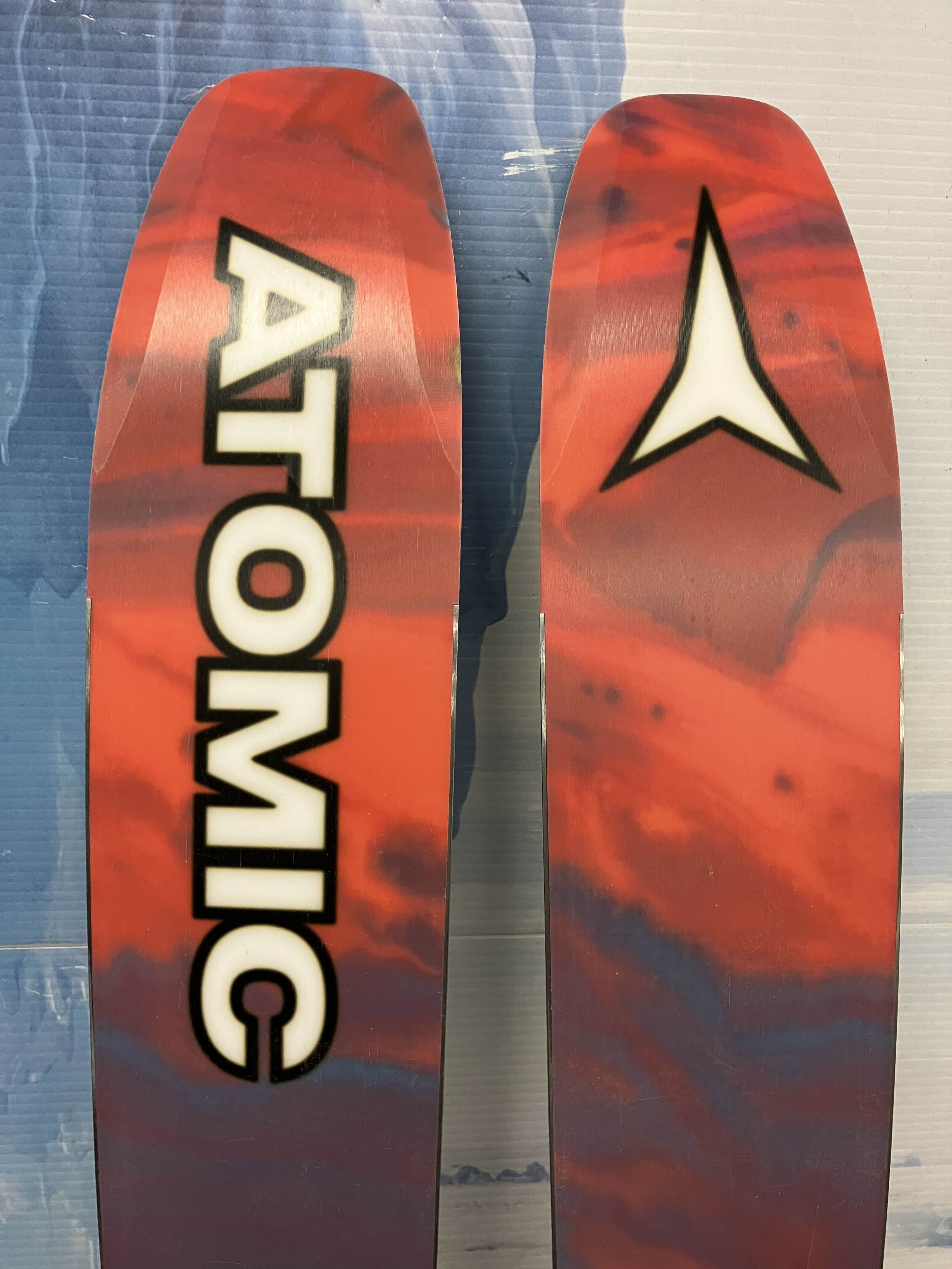 New Atomic Bent Chetler 110 164cm Skis w/ Atomic Strive 11 demo bindings