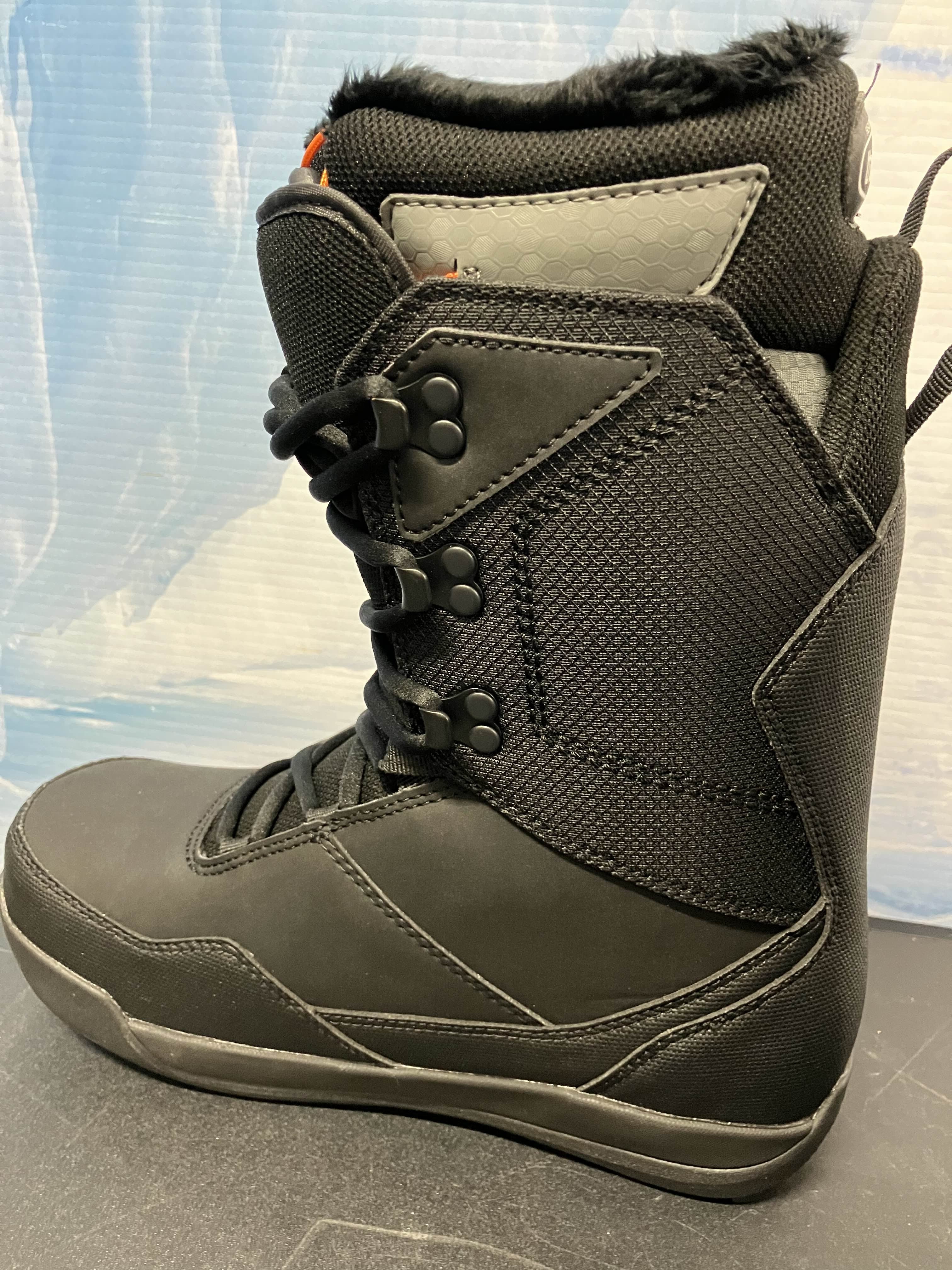 Lightly Used 2026 Thirtytwo Shifty Lace Black Women's Snowboard Boot - 7.0W US
