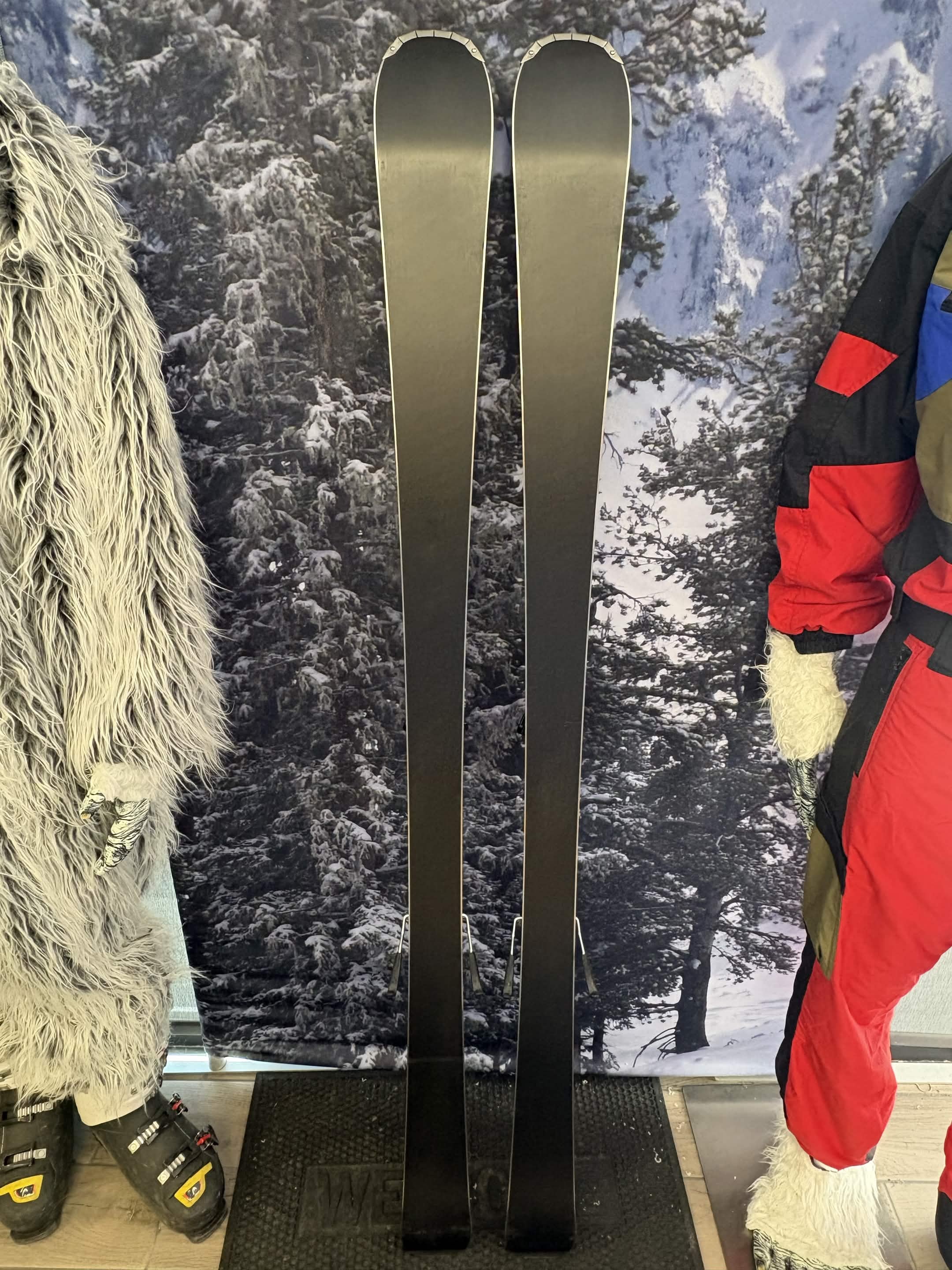 Head Kore X 74 170cm Skis w/ HEAD PR 11 GW Demo Binding - New