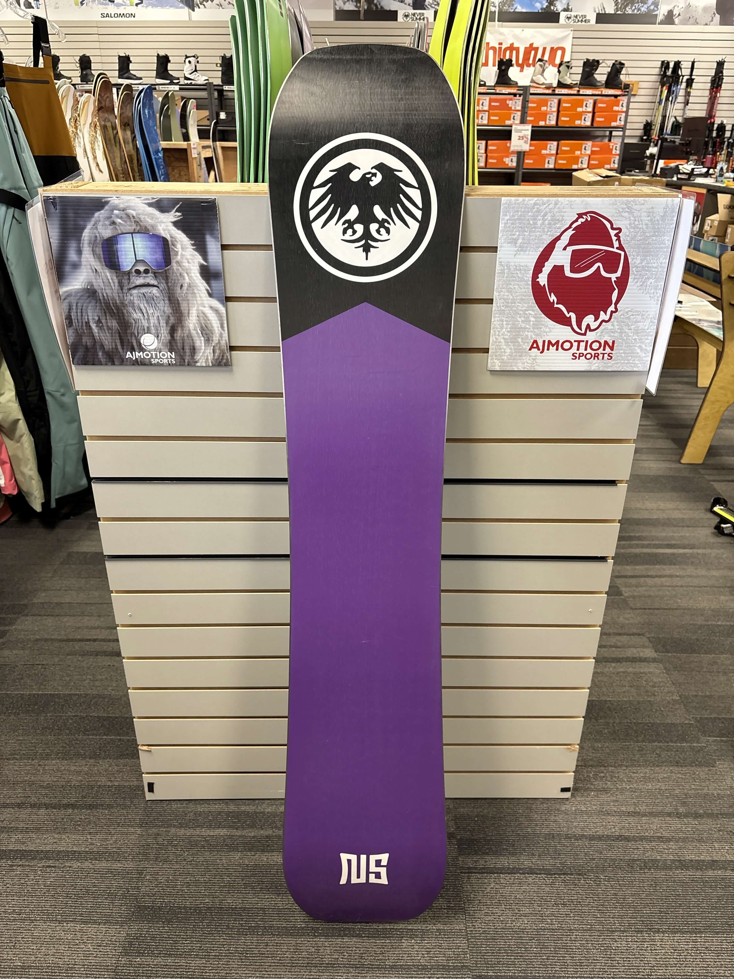 Never Summer W's Proto Type 3 148cm Snowboard - Lightly Used (2026)