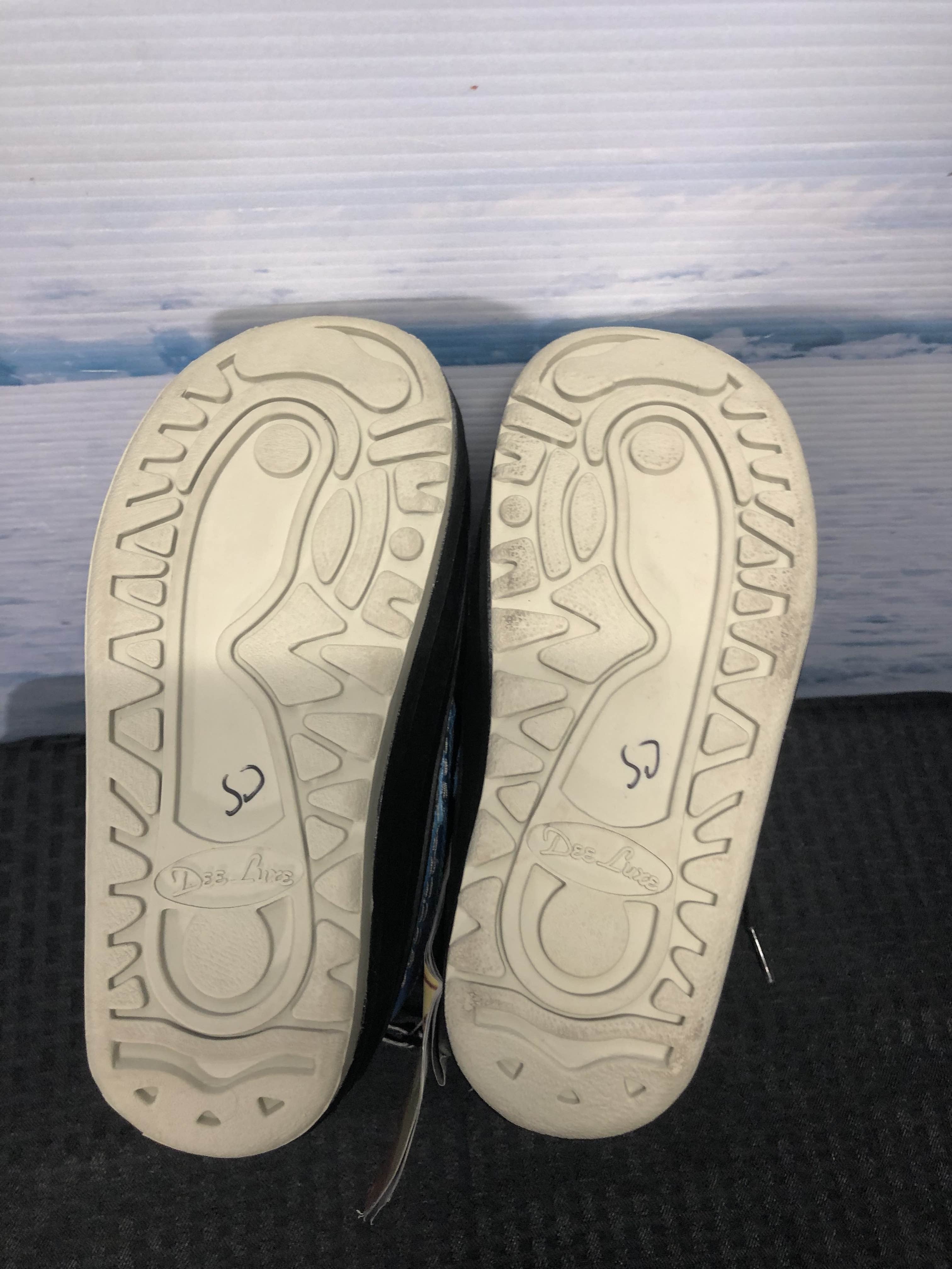 New Dee Luxe Lace Up Kid's Size 19.5 Snowboard Boot