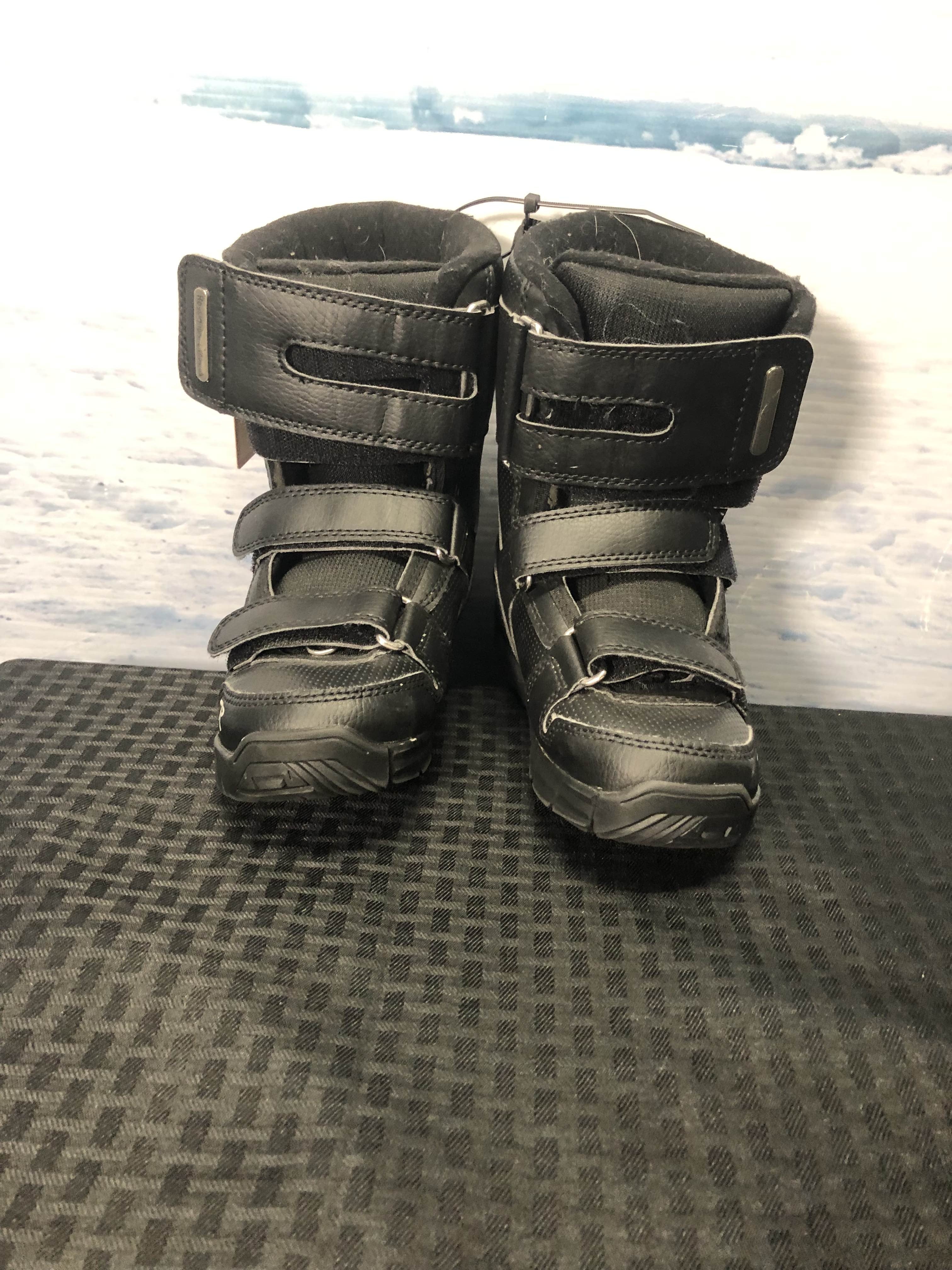 Used Rossignol Rossi Kid 20.0 Velcro Kids Snowboard Boots