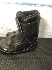 Used Rossignol Rossi Kid 20.0 Velcro Kids Snowboard Boots