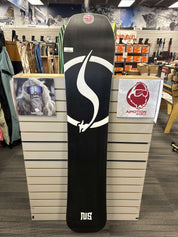 Never Summer Benchmark 161cm Snowboard - Lightly Used (2026)