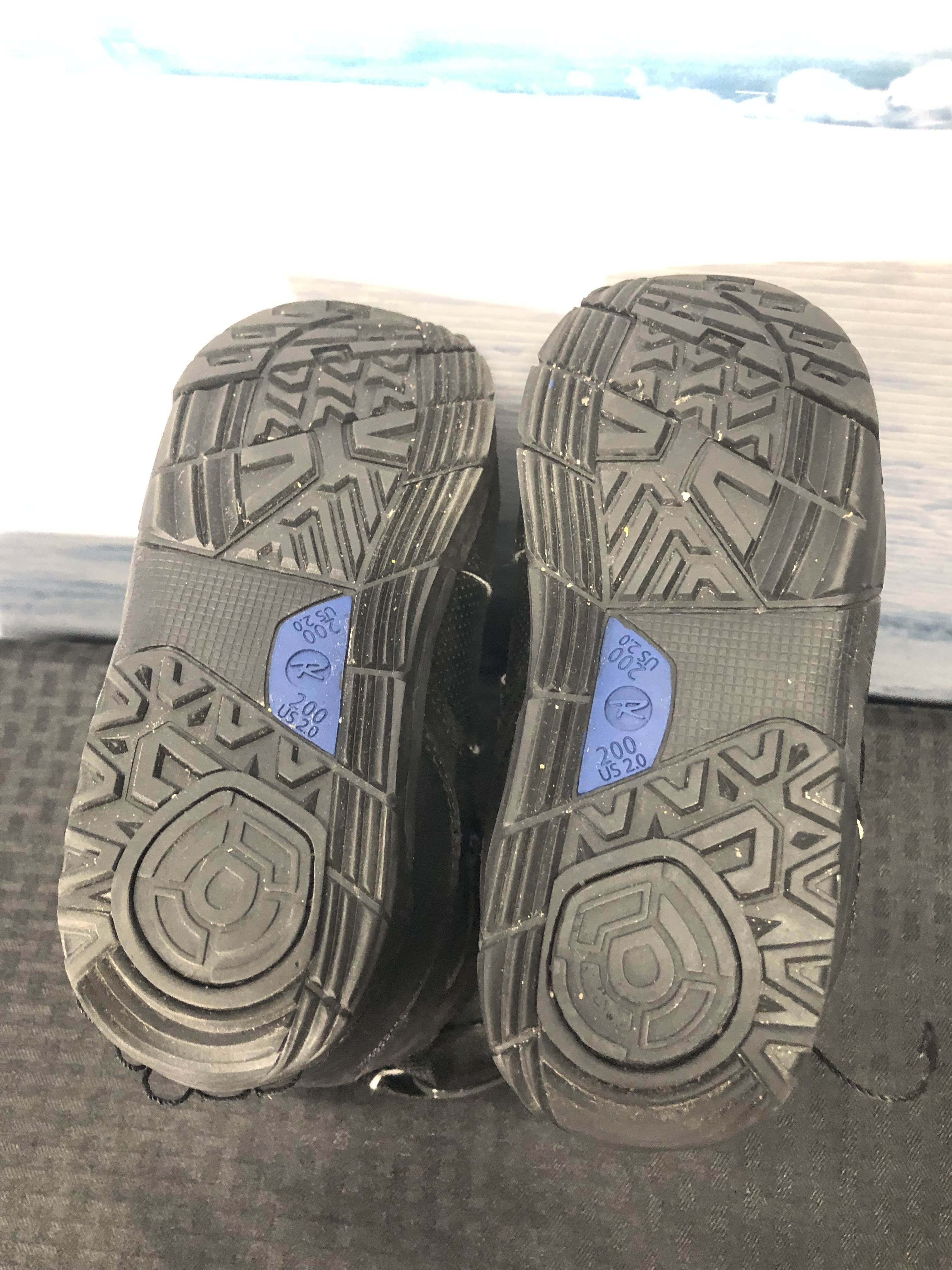 Used Rossignol Rossi Kid 20.0 Velcro Kids Snowboard Boots