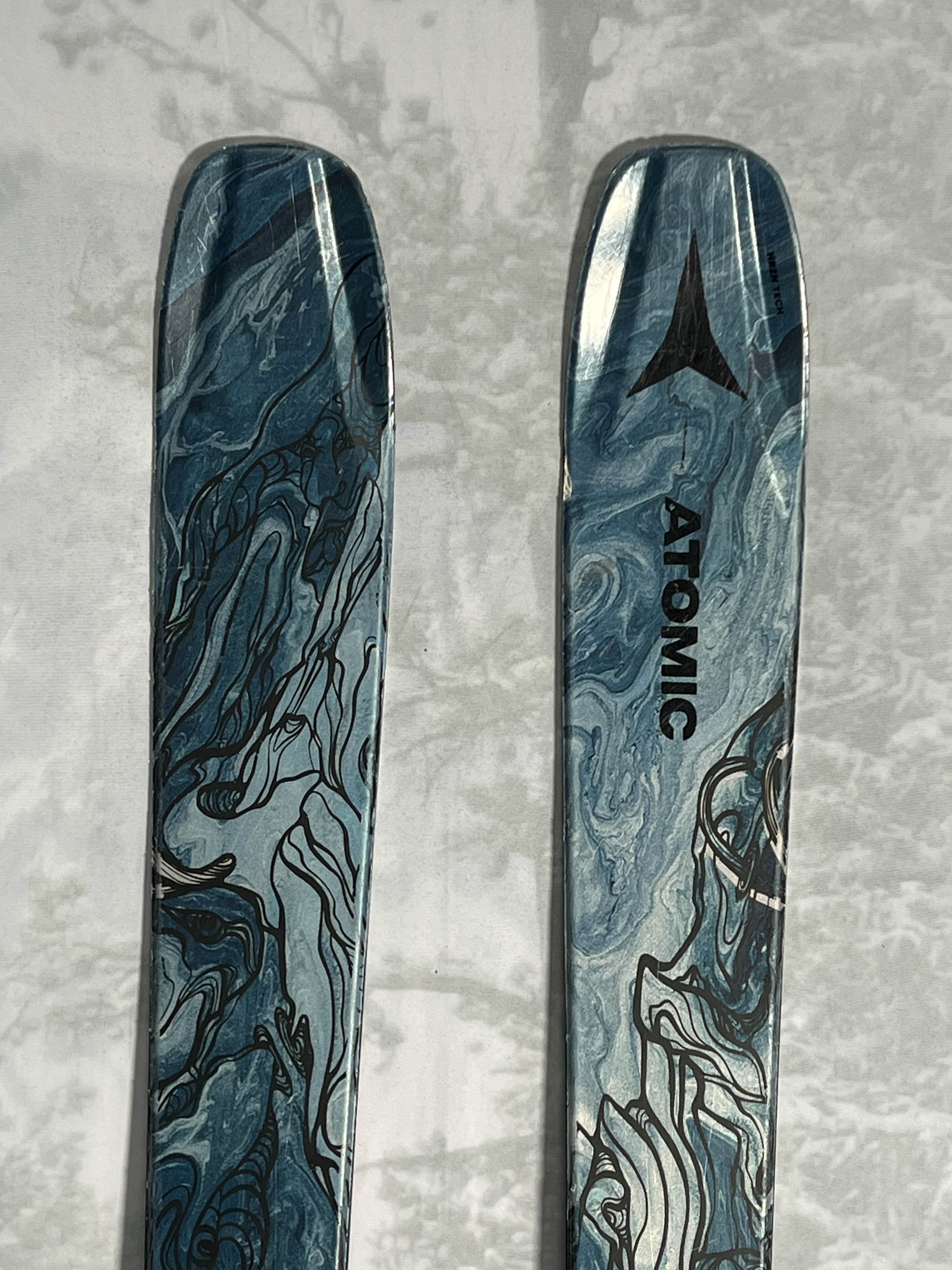 Lightly Used 2023 Atomic Bent Chetler 90 175cm Skis with Adjustable tyrolia MN 14 Bindings
