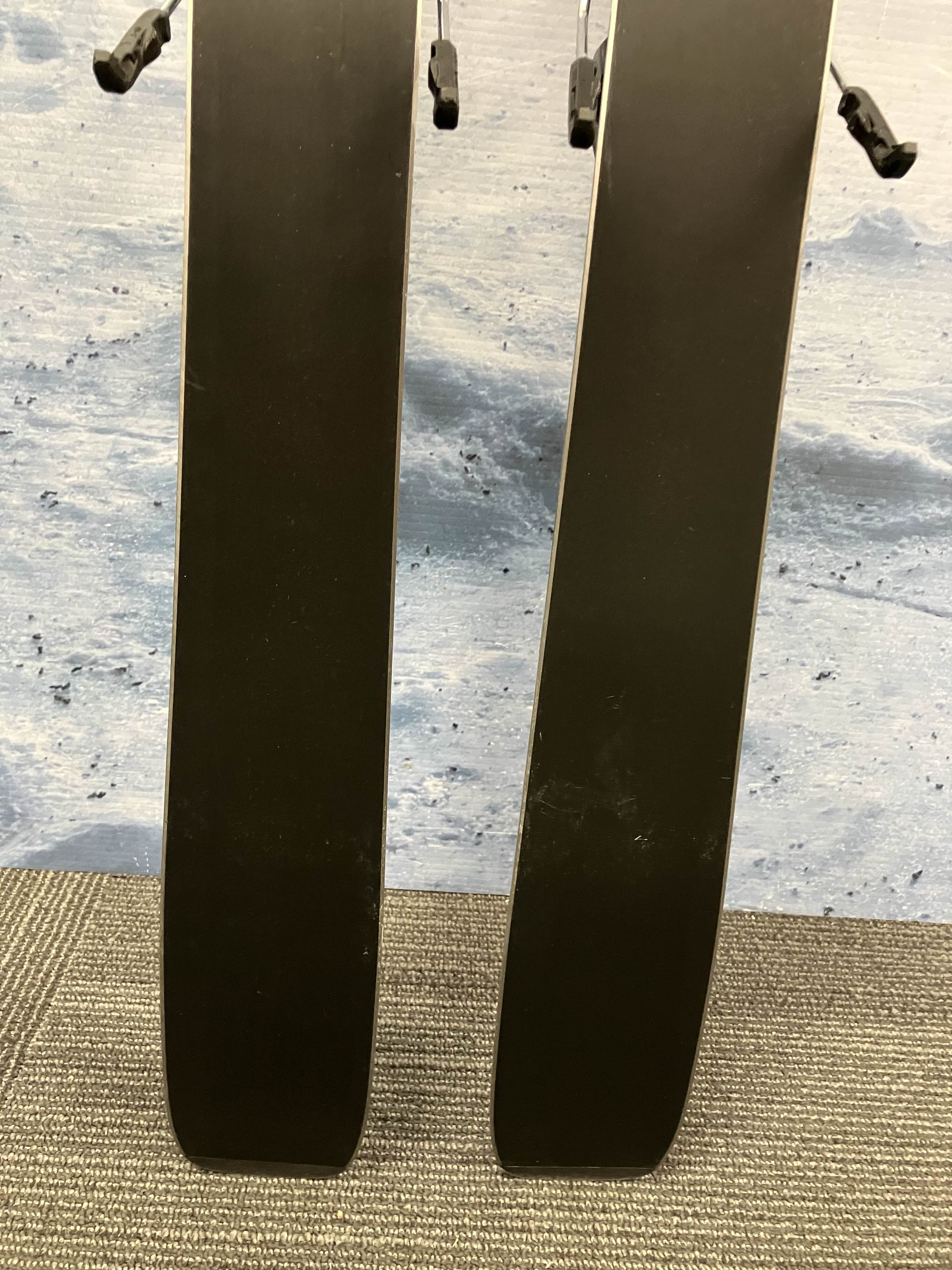 Salomon Stance 84r 159cm w/ Salomon M Gw SYS Binding Lightly Used 2026