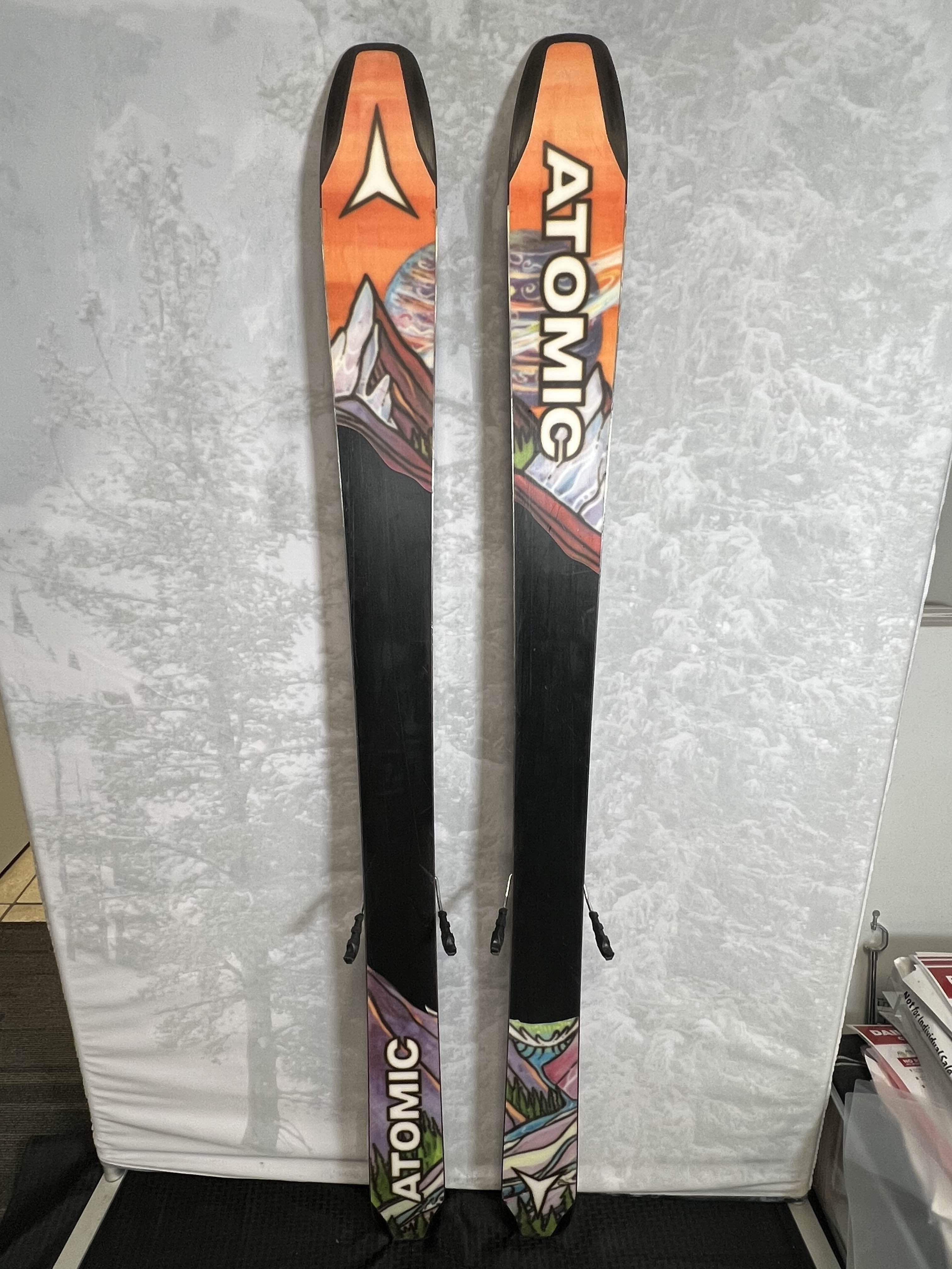 Used 2023 Atomic Bent Chetler 100 172cm Skis with Adjustable Tyrolia Attack 14 Bindings