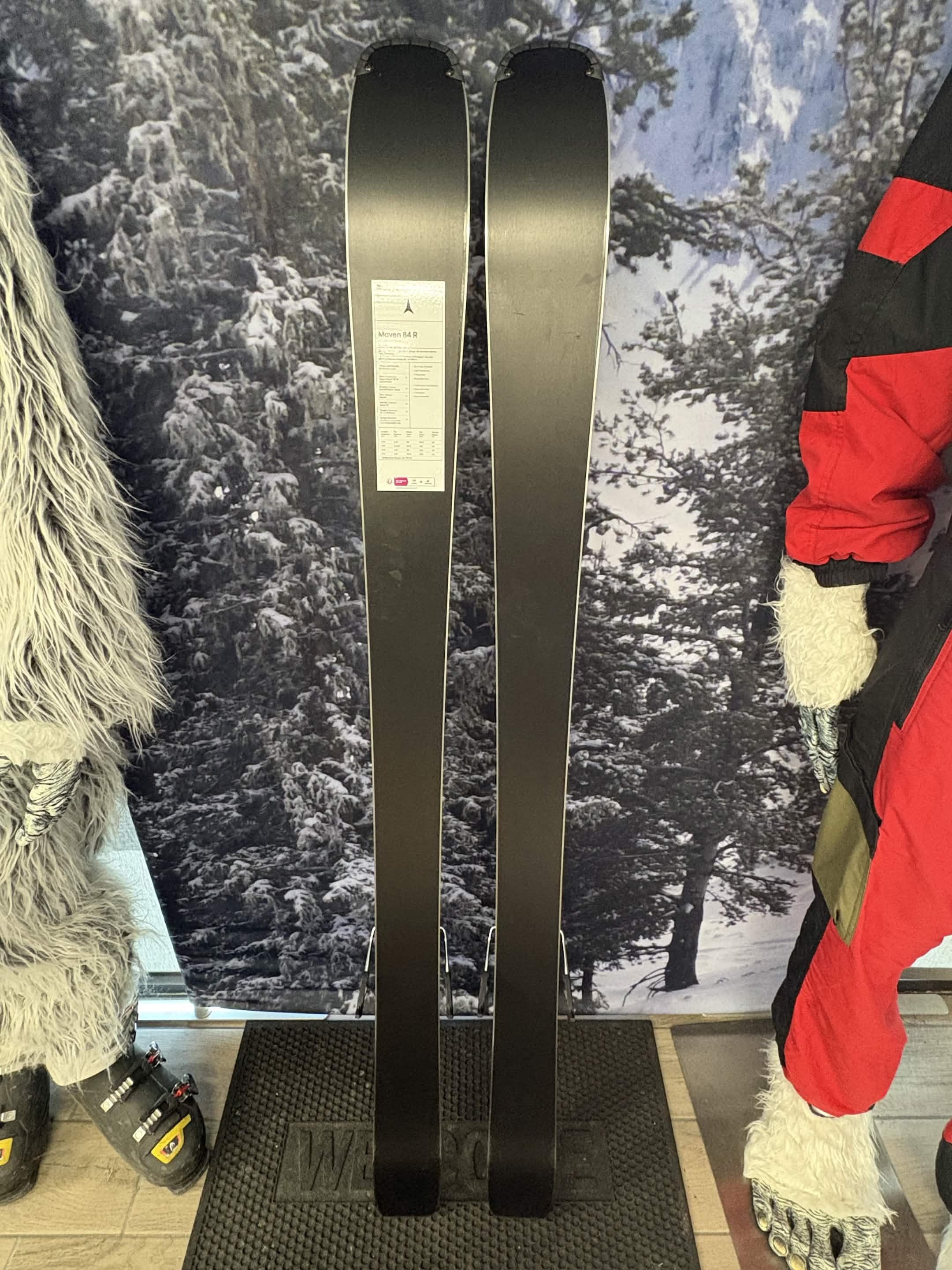 Atomic Maven 84 R 153cm Skis w/ Atomic M10 GW SYS ATO Demo Binding - New 2027