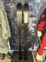 Atomic Maven 84 R 162cm Skis w/ Atomic M10 GW SYS ATO Demo Binding - New 2027