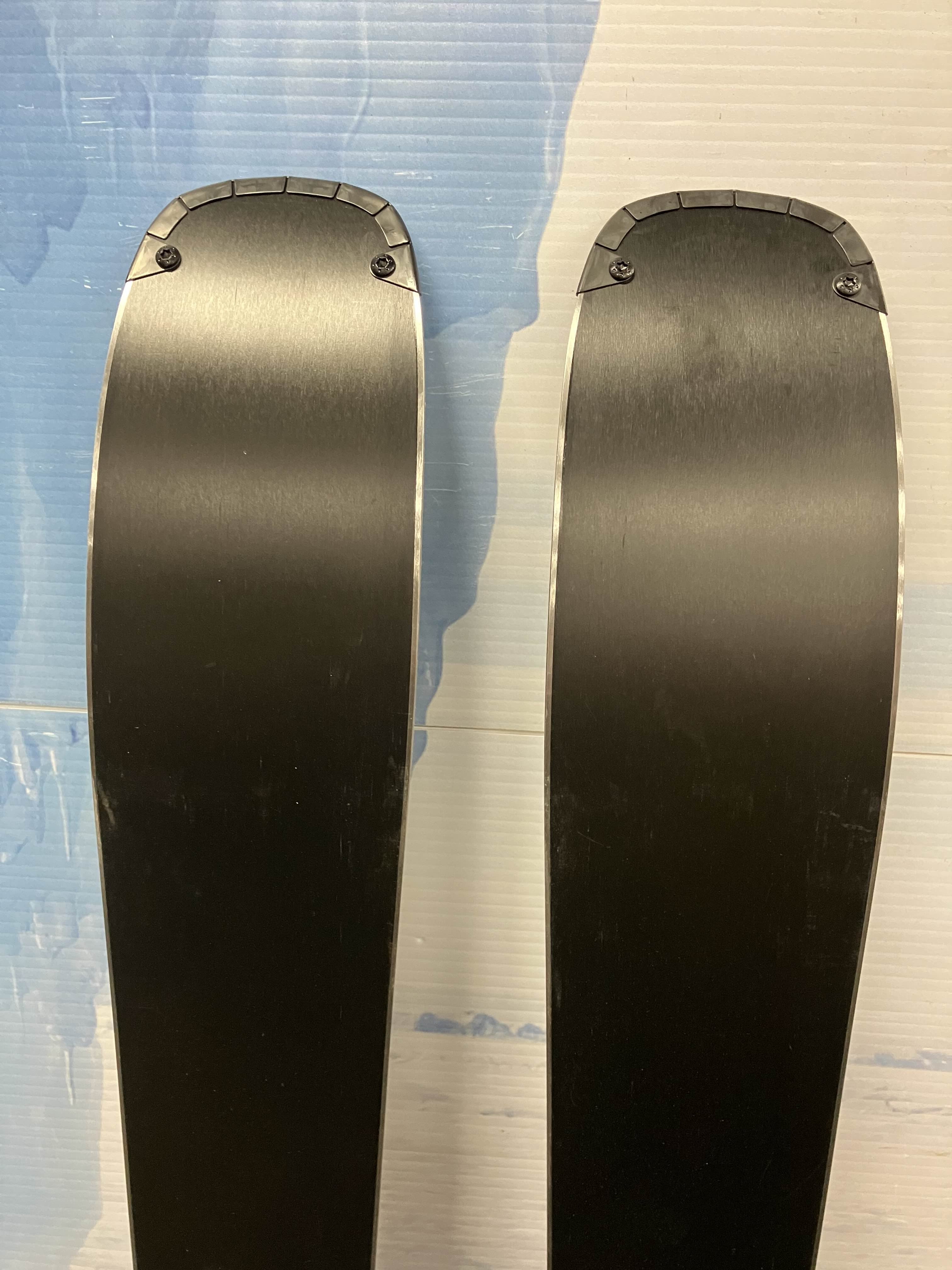 Atomic Maverick 84r 144cm Skis w/ Atomic M 10 Bindings Lightly Used