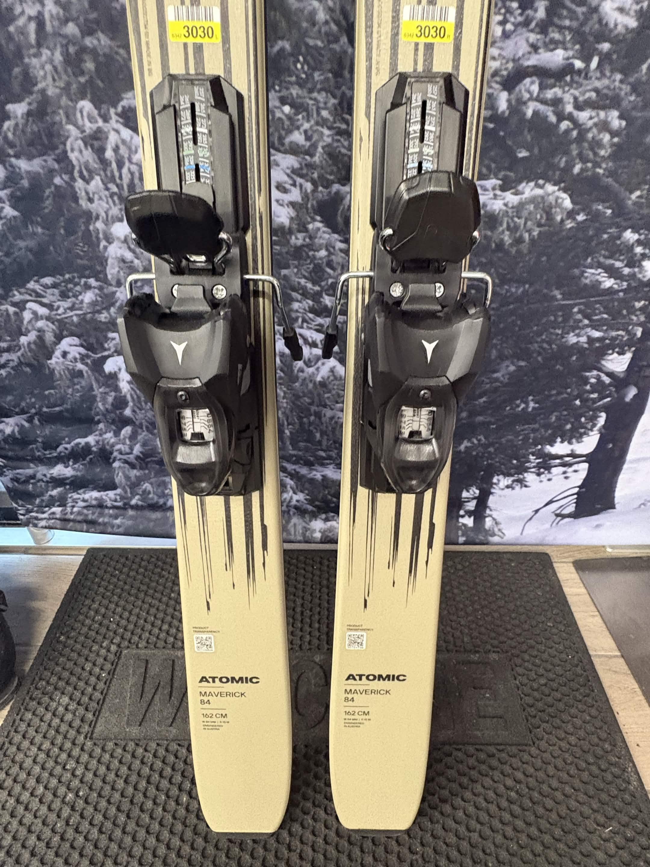 Atomic Maverick 84R 162cm Skis w/ Atomic EM10 GW ATO SYS Demo Binding - New 2026