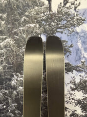 Atomic Maverick 84R 162cm Skis w/ Atomic EM10 GW ATO SYS Demo Binding - New 2026