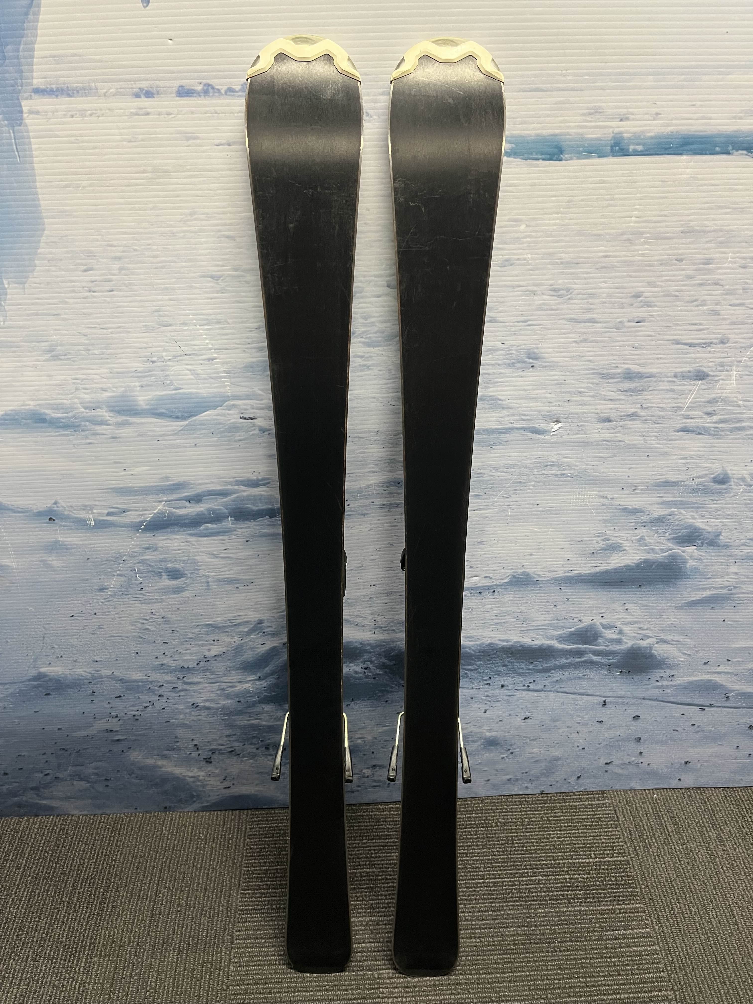 Used Head Super Shape Youth Ski w/ Tyrolia Sp 4.5 Demo Bindings - 117CM