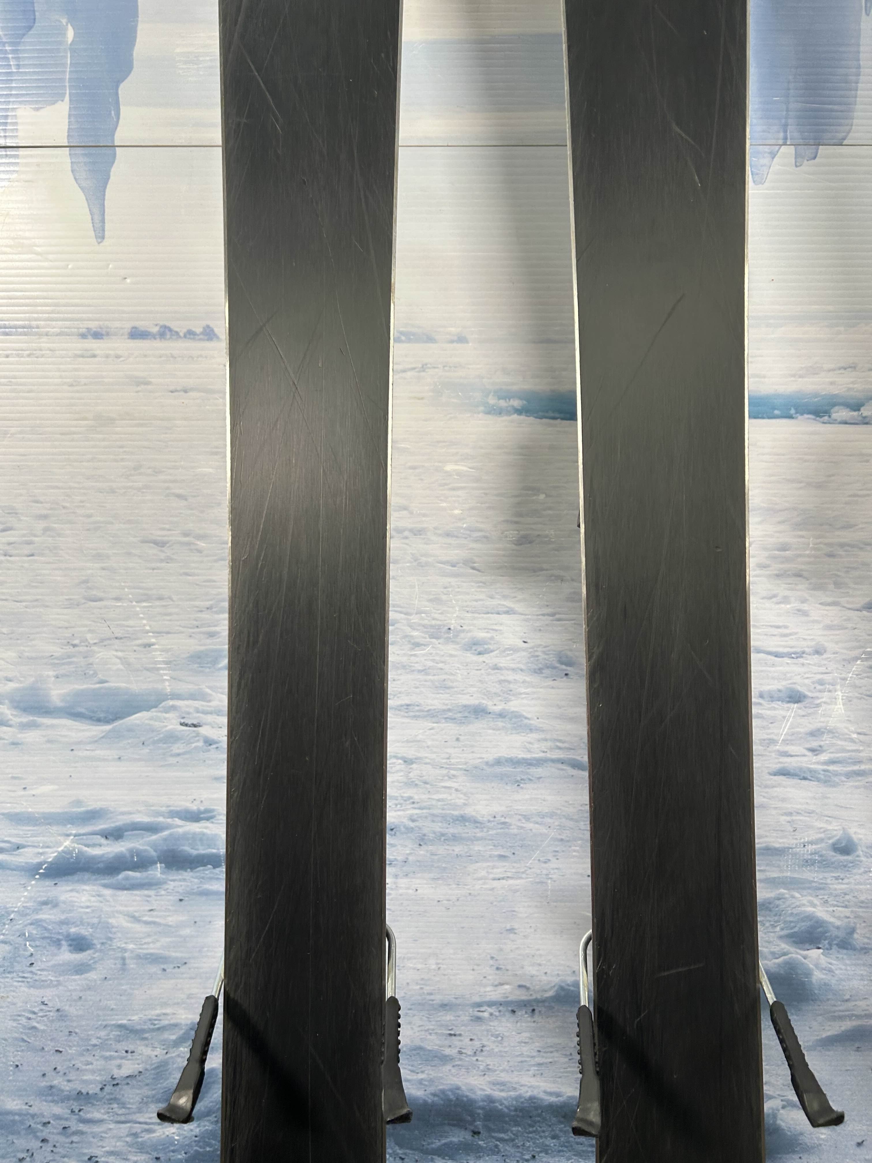 Used Head Venturi 95 Ski w/ Tyrolia Sympro 12 Demo Bindings - 181CM