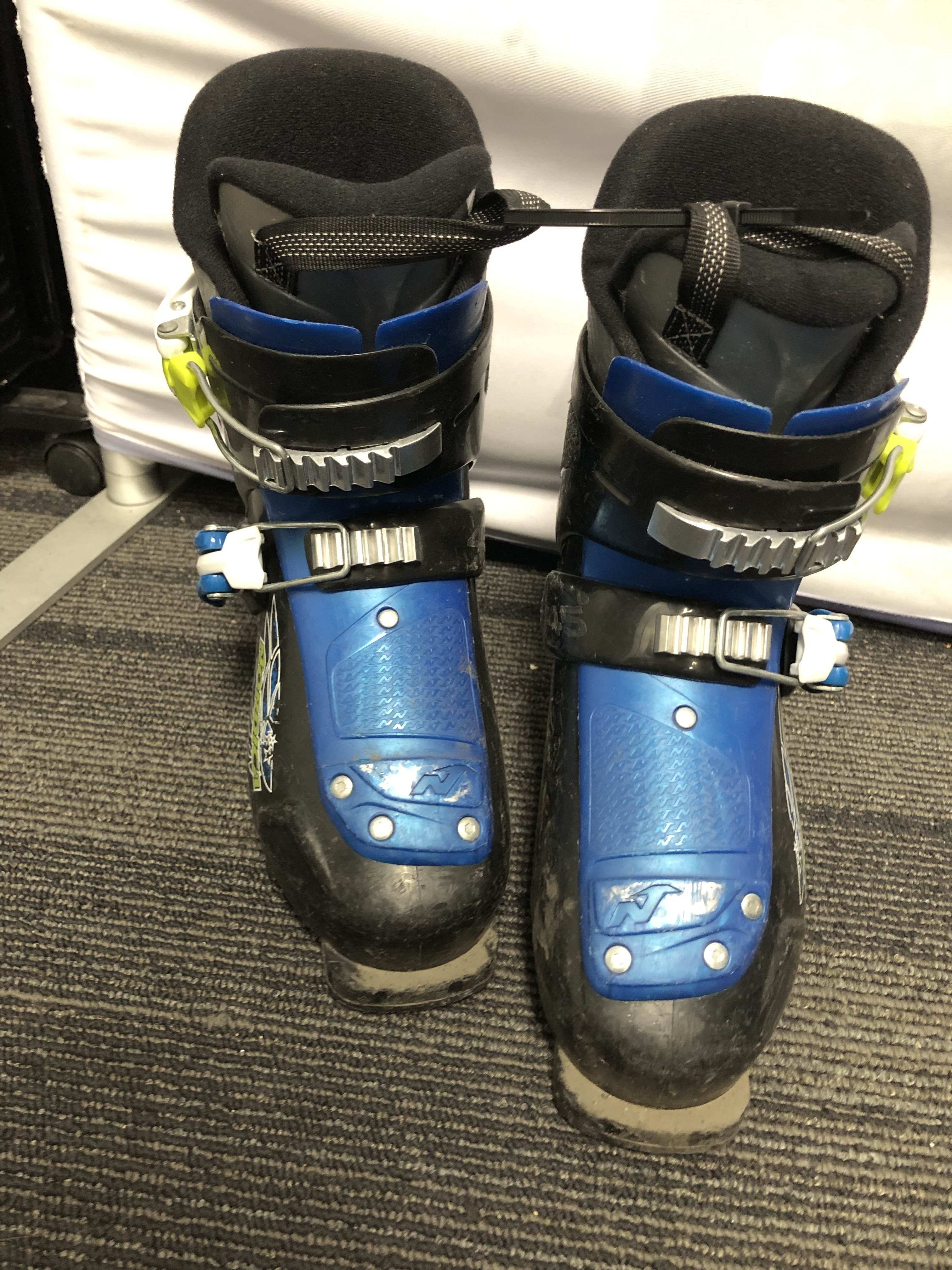 Used Nordica Team 3 Firearrow Youth Kids Ski Boot - 21.5MP