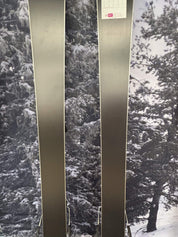 Atomic Maverick 84 R 162cm Skis w/ ATOMIC M10 GW SYS ATO Demo Binding - New 2027