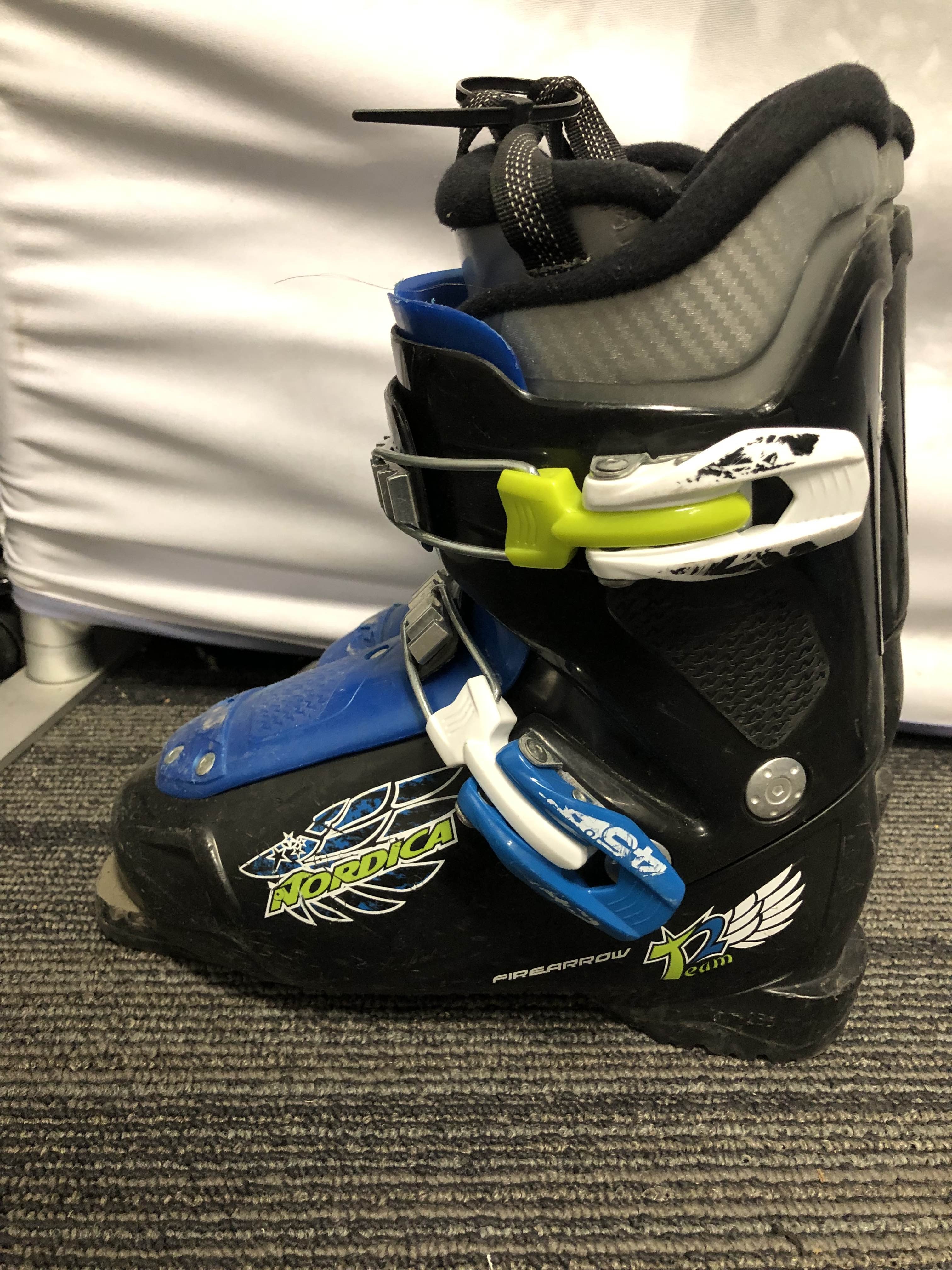 Used Nordica Team 3 Firearrow Youth Kids Ski Boot - 21.5MP