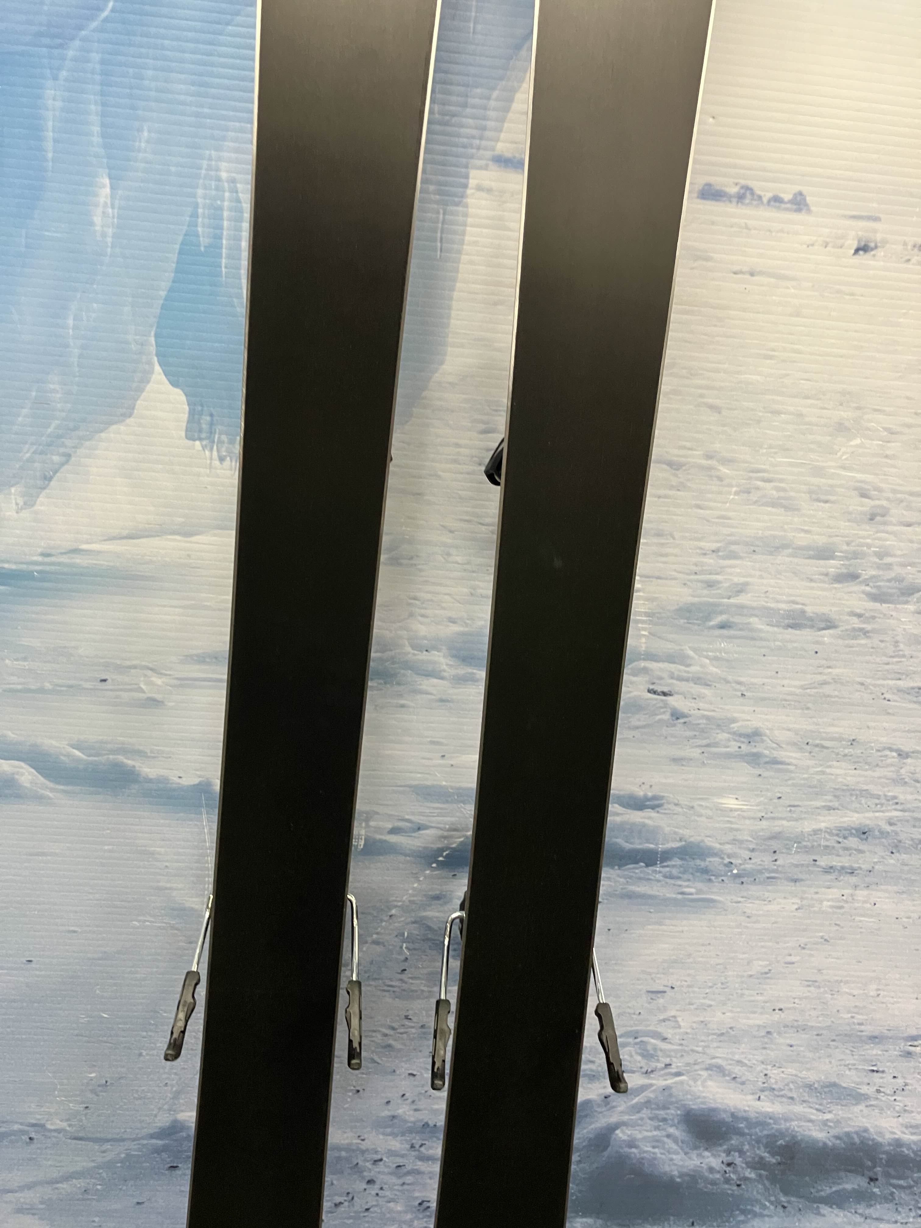 Atomic Maven 84R 171cm Women's Skis w/ Atomic M10 GW Bindings - Used