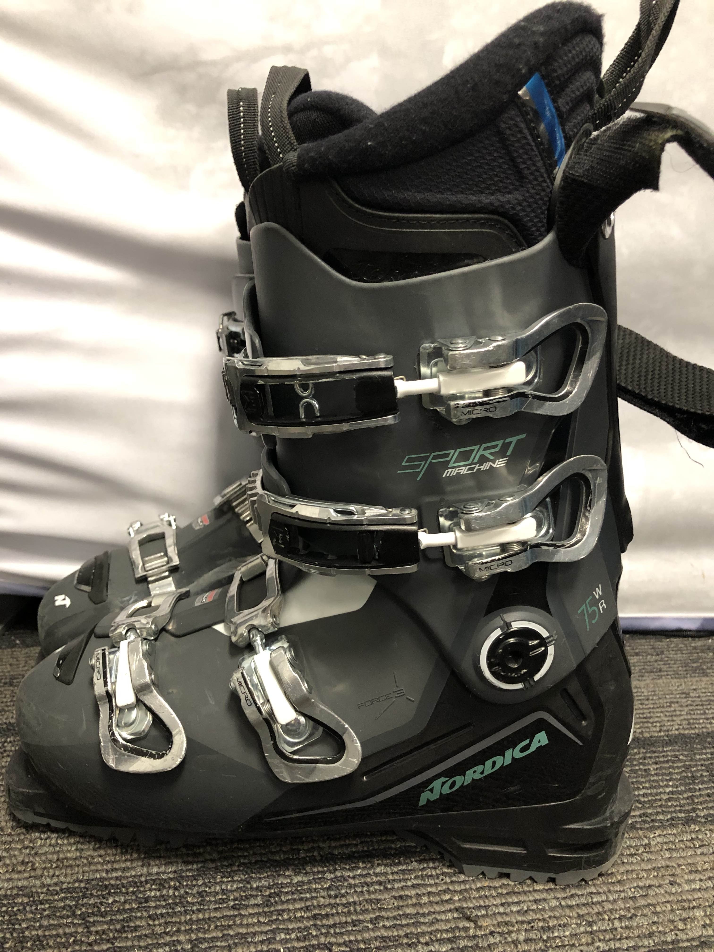 Used Nordica Sportmachine 25.0 75 W R Ski Boot