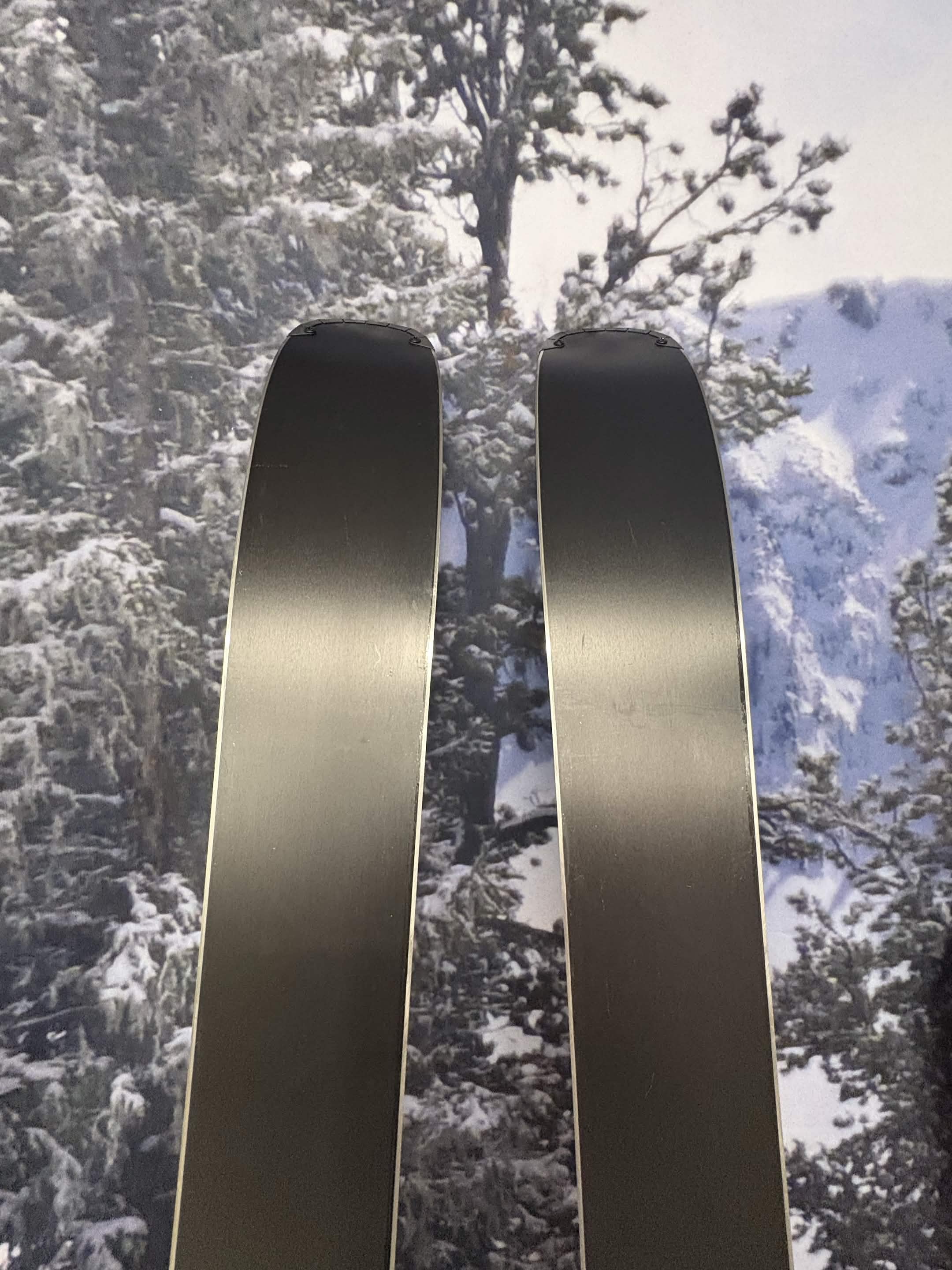 Atomic Bent Chetler 85 R 175cm Skis w/ ATOMIC M10 GW SYS ATO Demo Binding -New 2027