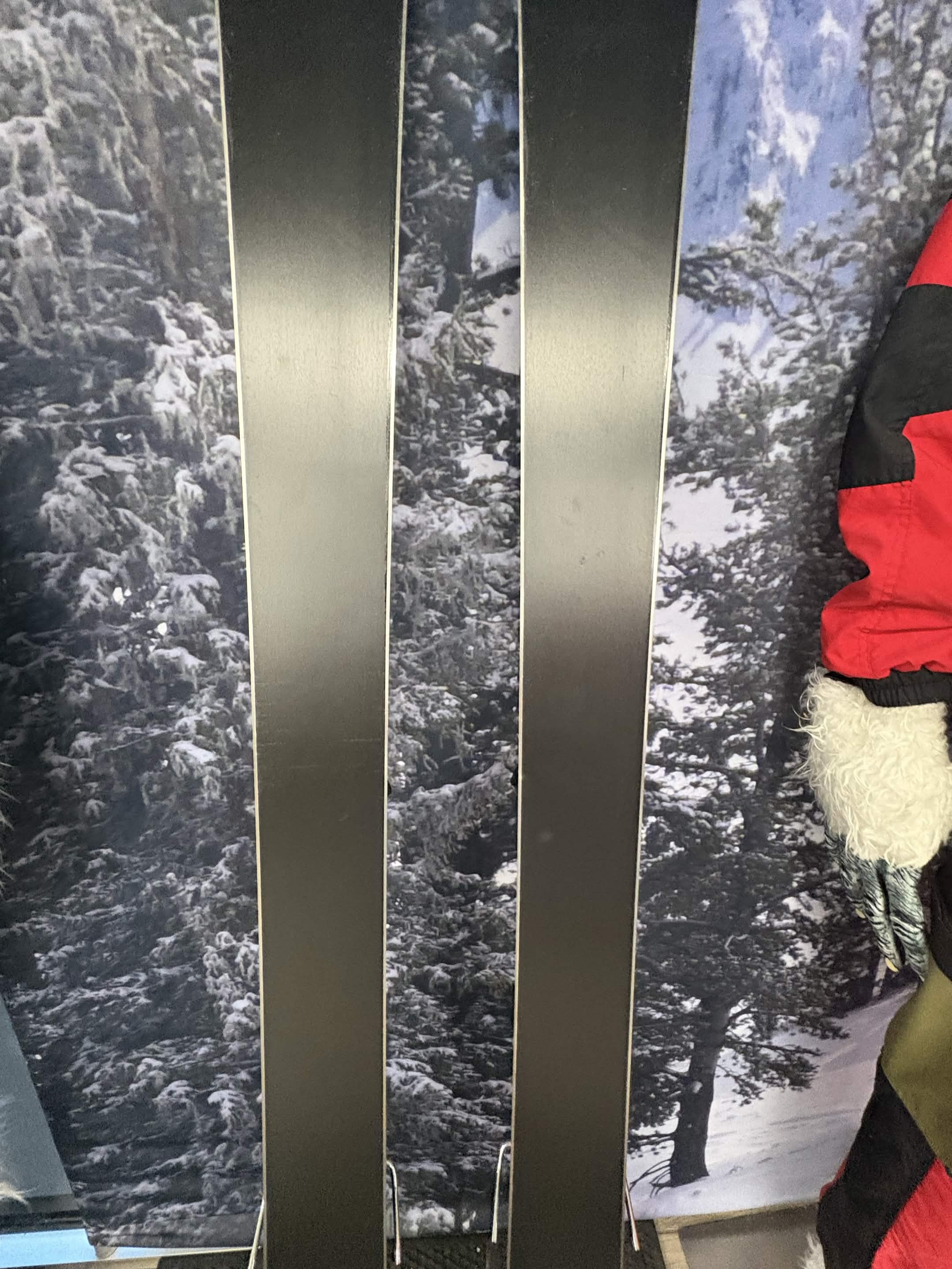 Atomic Bent Chetler 85 R 175cm Skis w/ ATOMIC M10 GW SYS ATO Demo Binding -New 2027