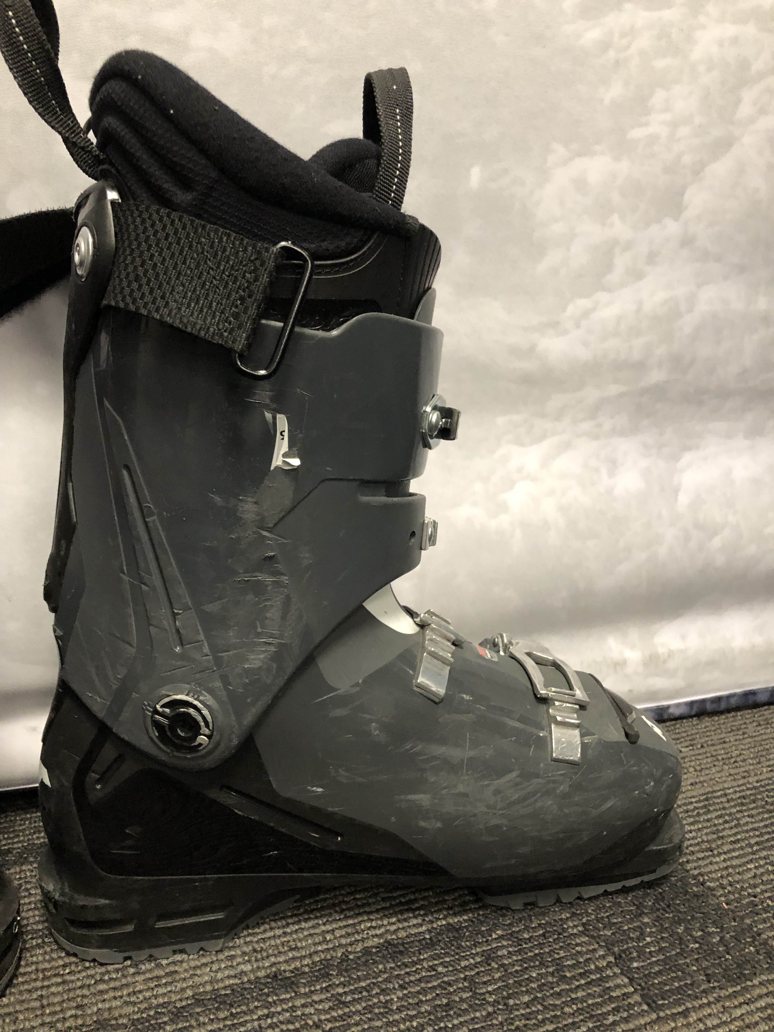 Used Nordica Sportmachine 25.0 75 W R Ski Boot