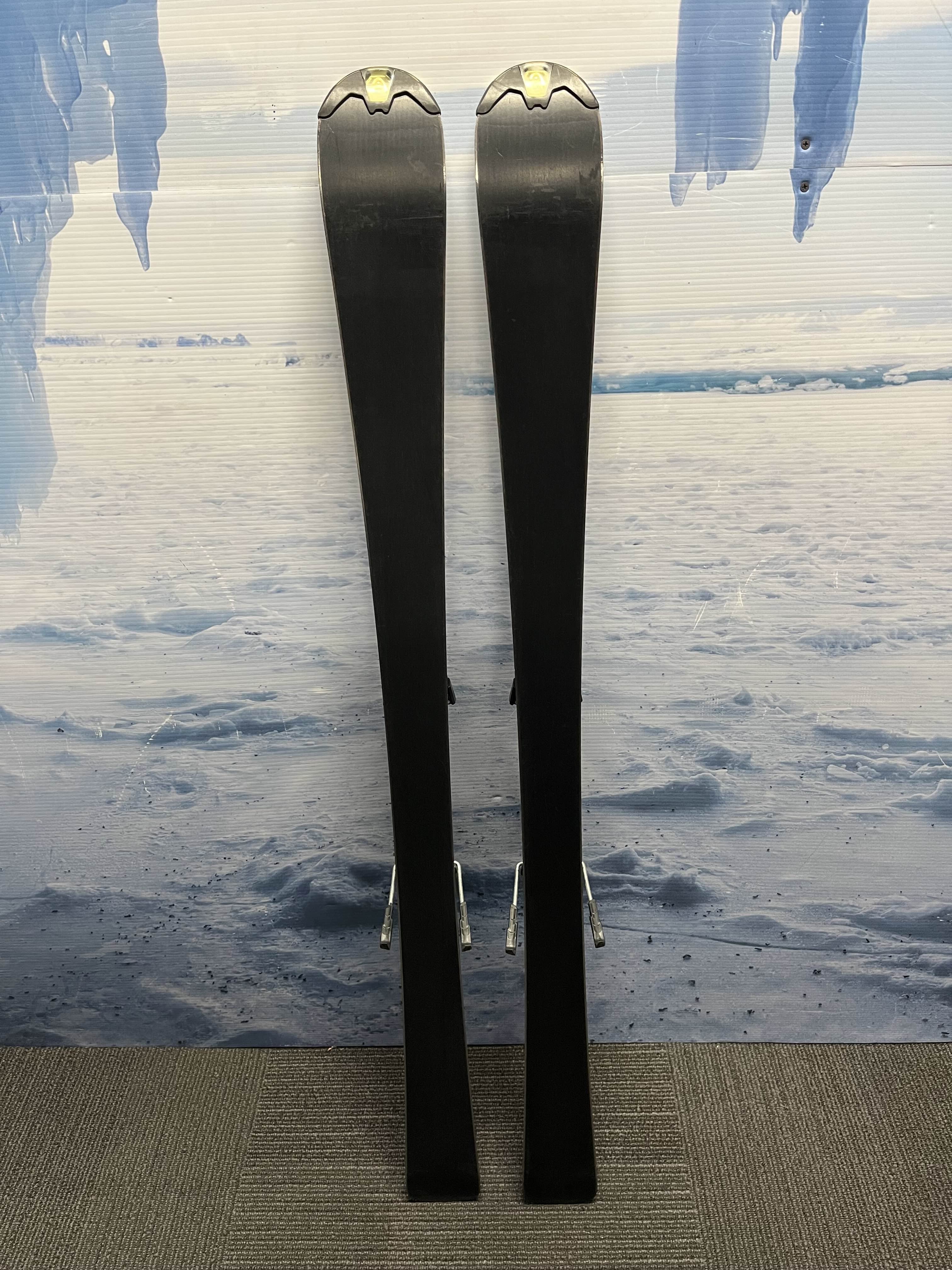 Used Head Shape One Youth Ski w/ Tyrolia Sp 7.5 Demo Bindings - 135CM