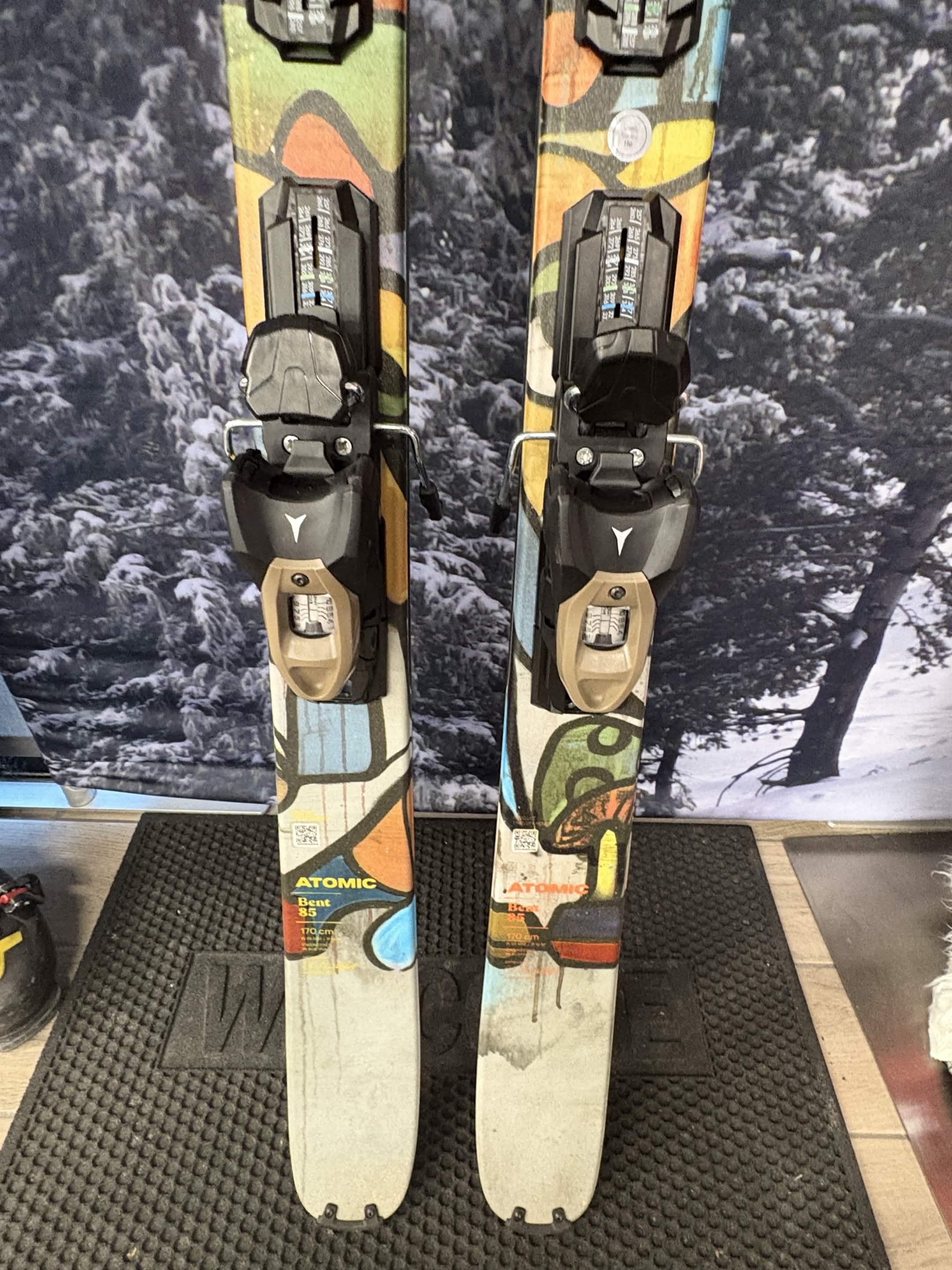 Atomic Bent Chetler 85R 170cm Skis w/ Atomic EM10 GW ATO SYS Demo Binding - New 2026