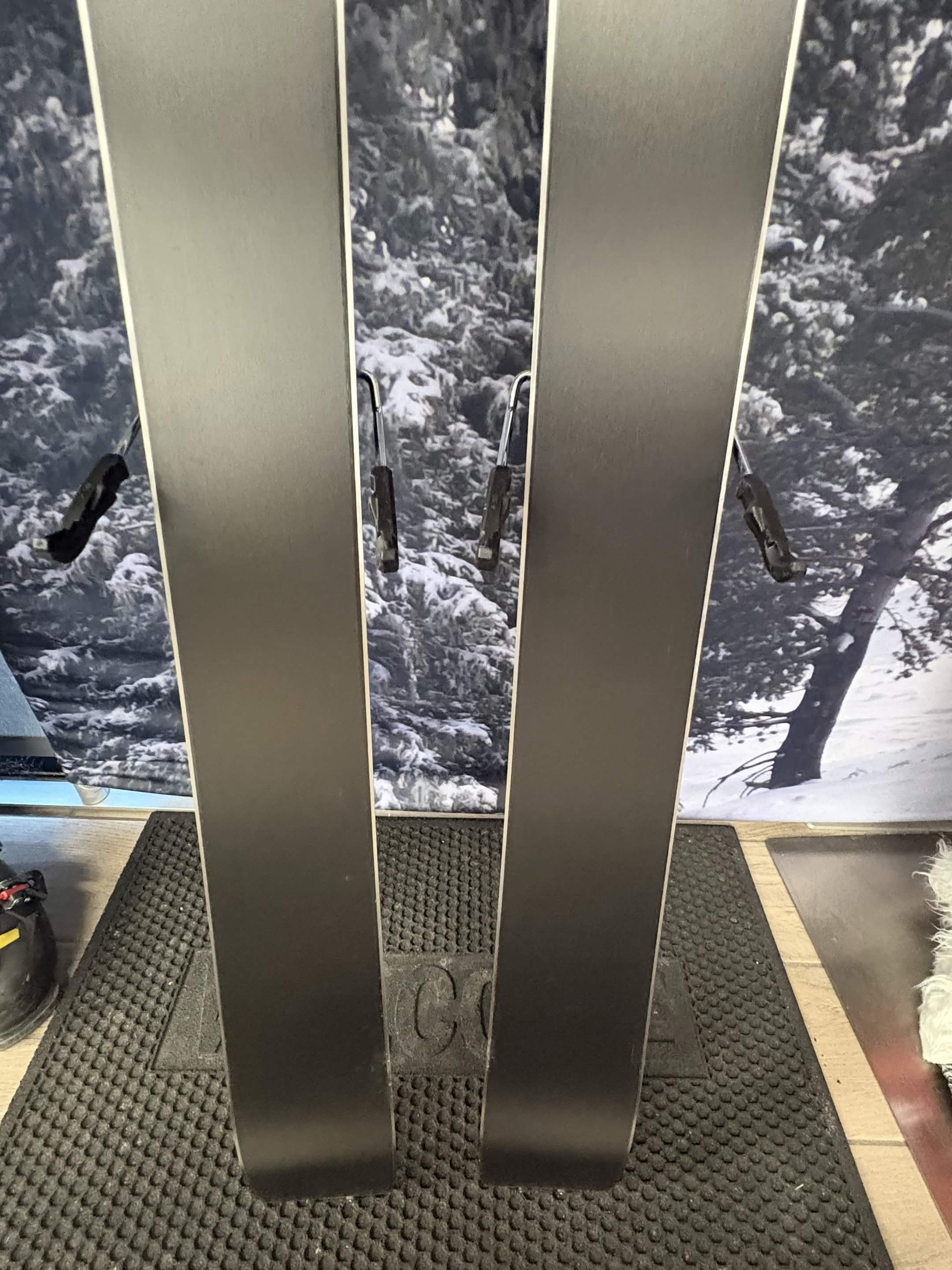 Atomic Bent Chetler 85 R 170cm Skis w/ Atomic M10 GW SYS ATO Demo Binding -New 2027