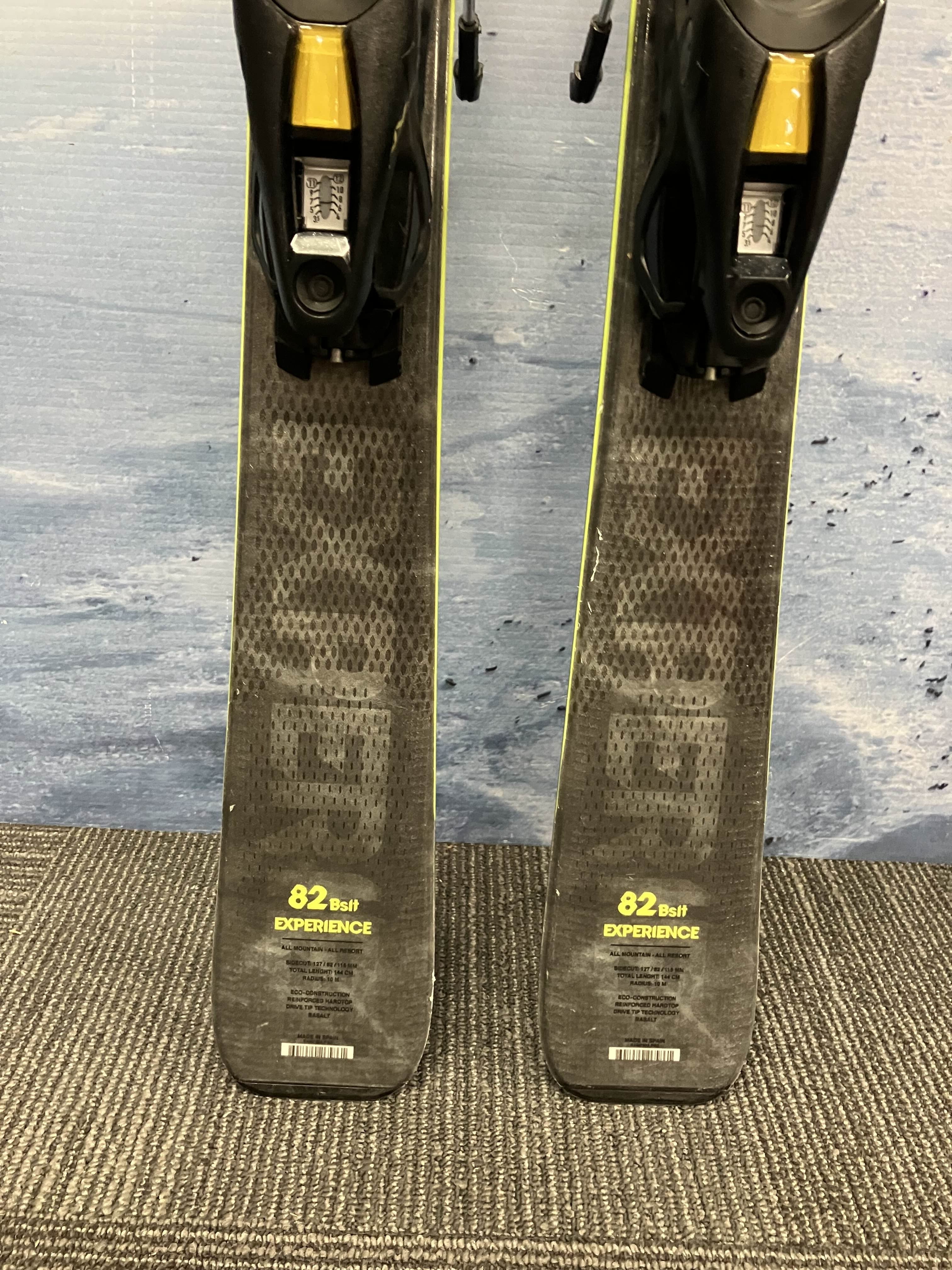 Used Rossignol 82 Basalt Ski - 144CM W/ Look NX 12 Demo Binding