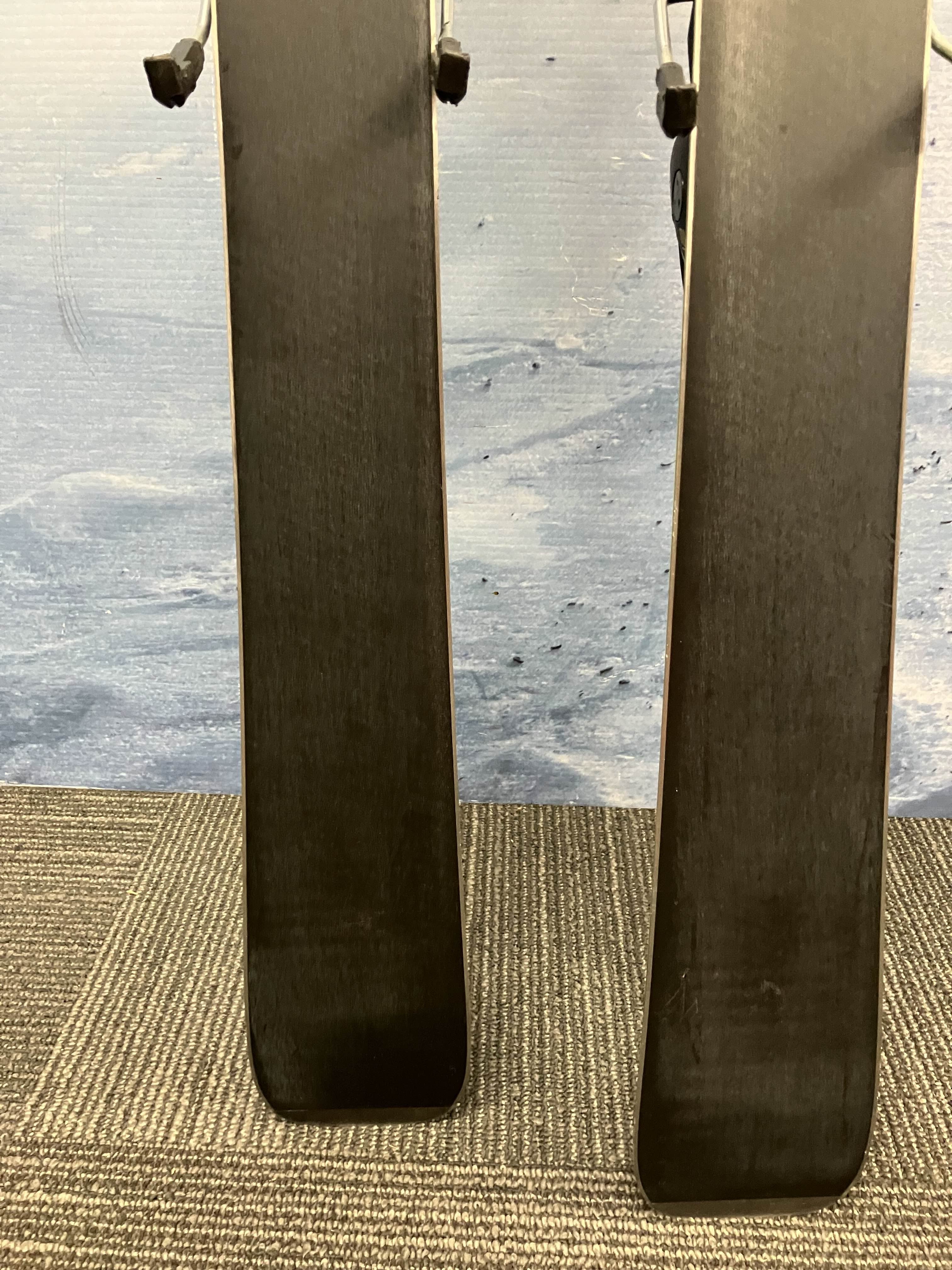 Used Rossignol 82 Basalt Ski - 144CM W/ Look NX 12 Demo Binding