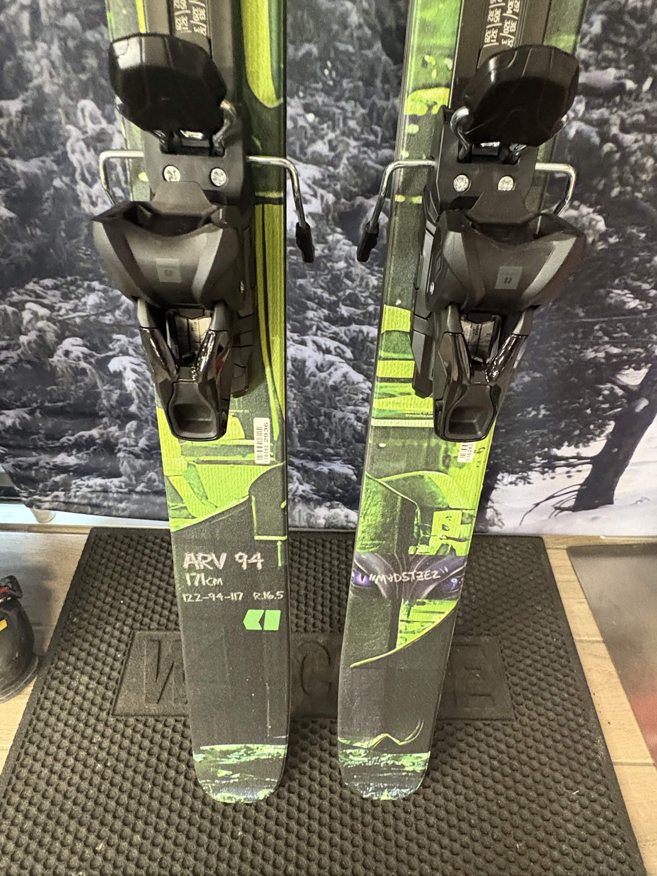 Armada ARV 94 R 171cm Skis w/ Armada Strive 11 ARM SYS Demo Binding - New 2027