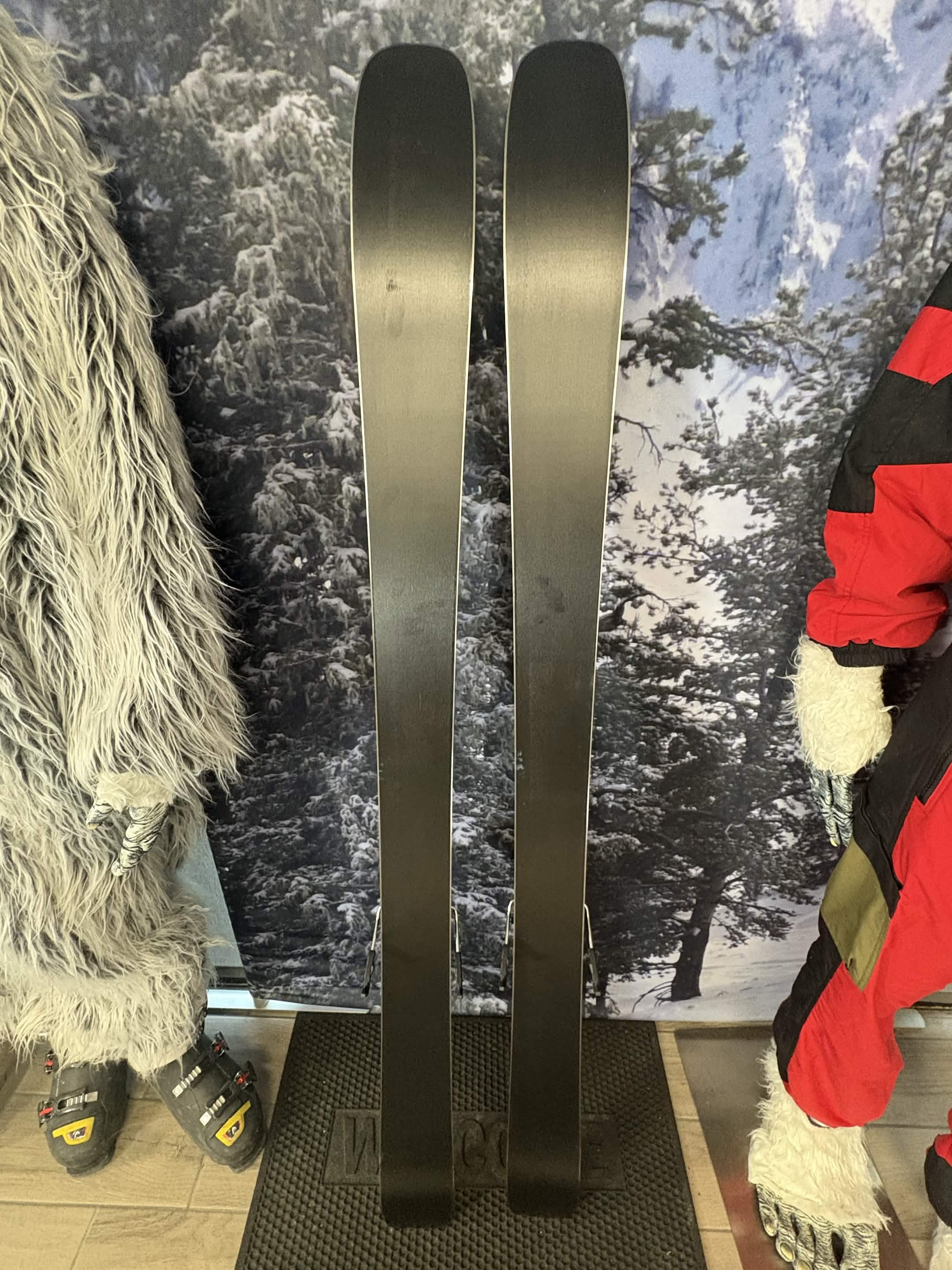 Armada ARV 94 R 164cm Skis w/ Armada Strive 11 ARM SYS Demo Binding - New 2027