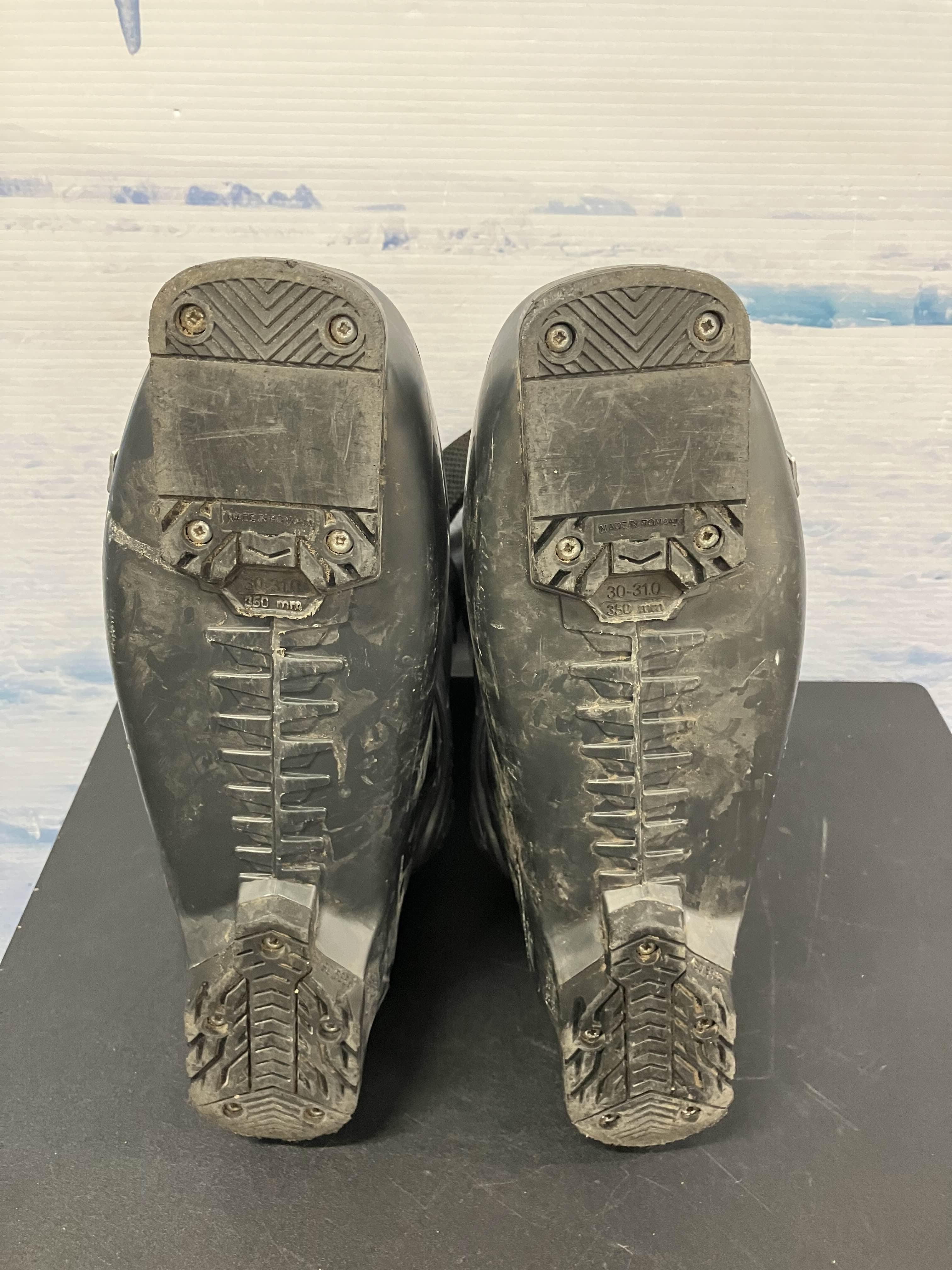 Used Nordica Cruise 70R Ski Boot-30.5
