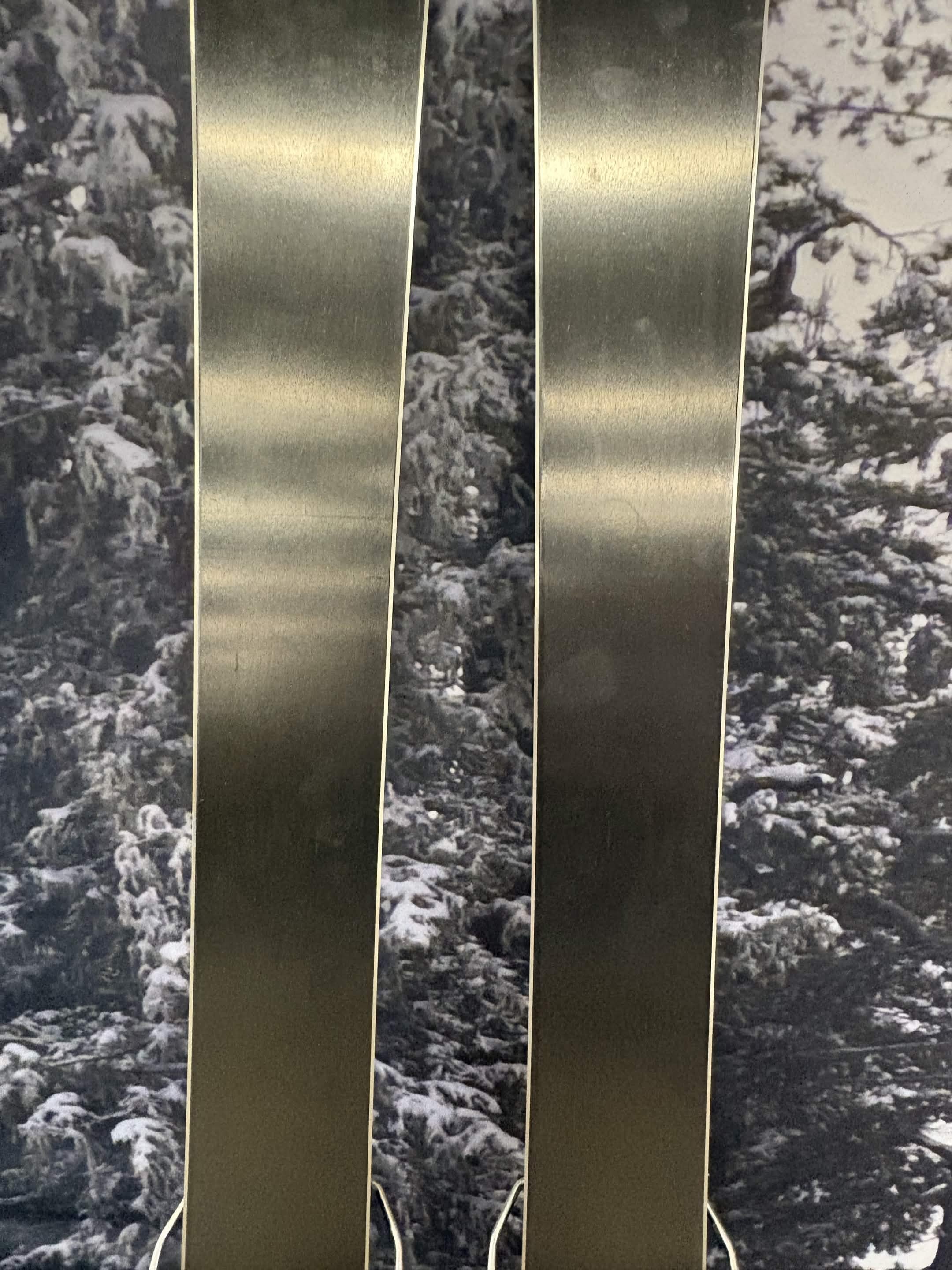 Atomic Bent Jr 150cm Skis w/ Atomic L6 GW SYS ATO Demo Binding - New 2027