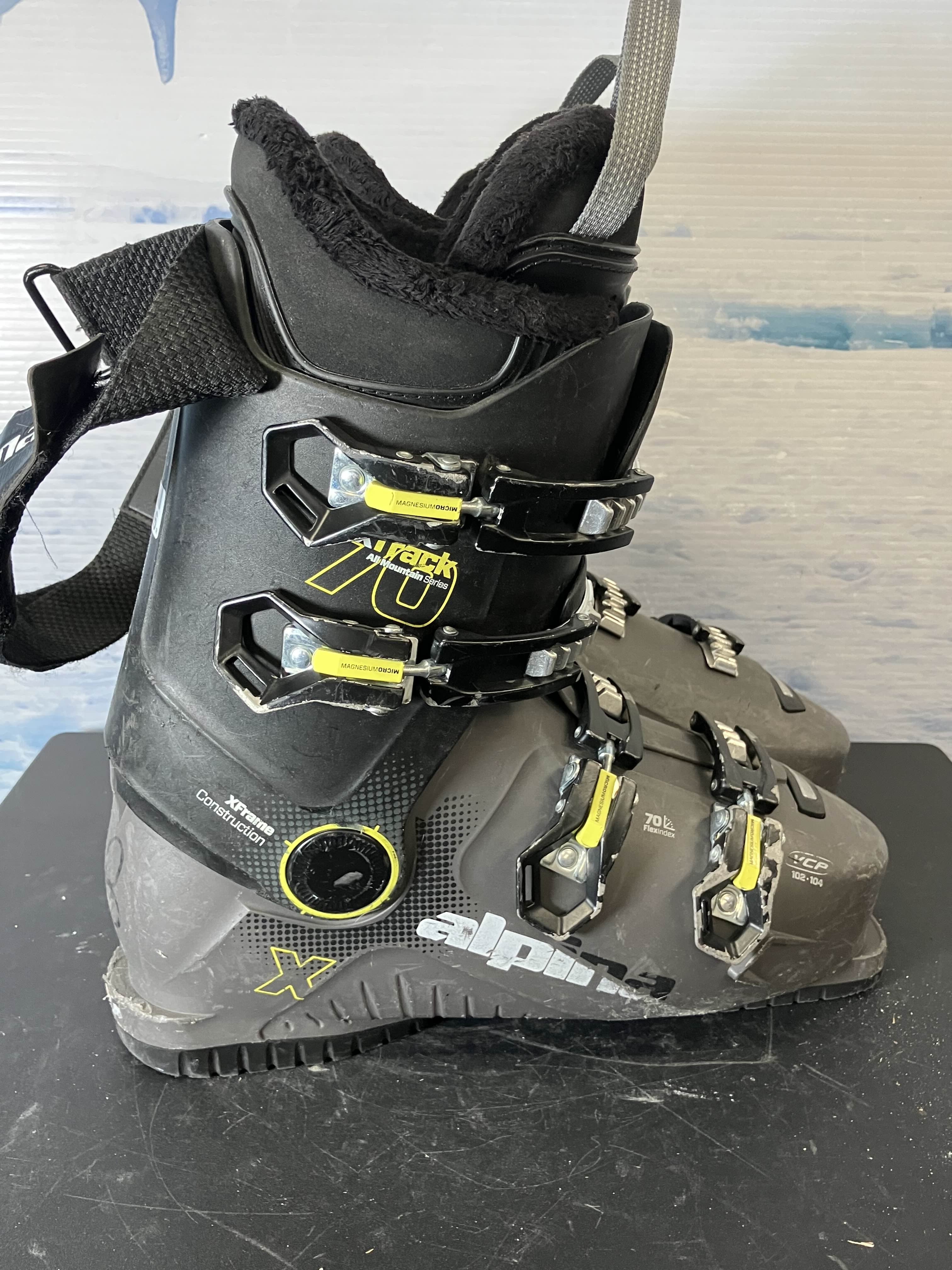 Used Alpina Xtrack 70 Ski Boot - 28.0