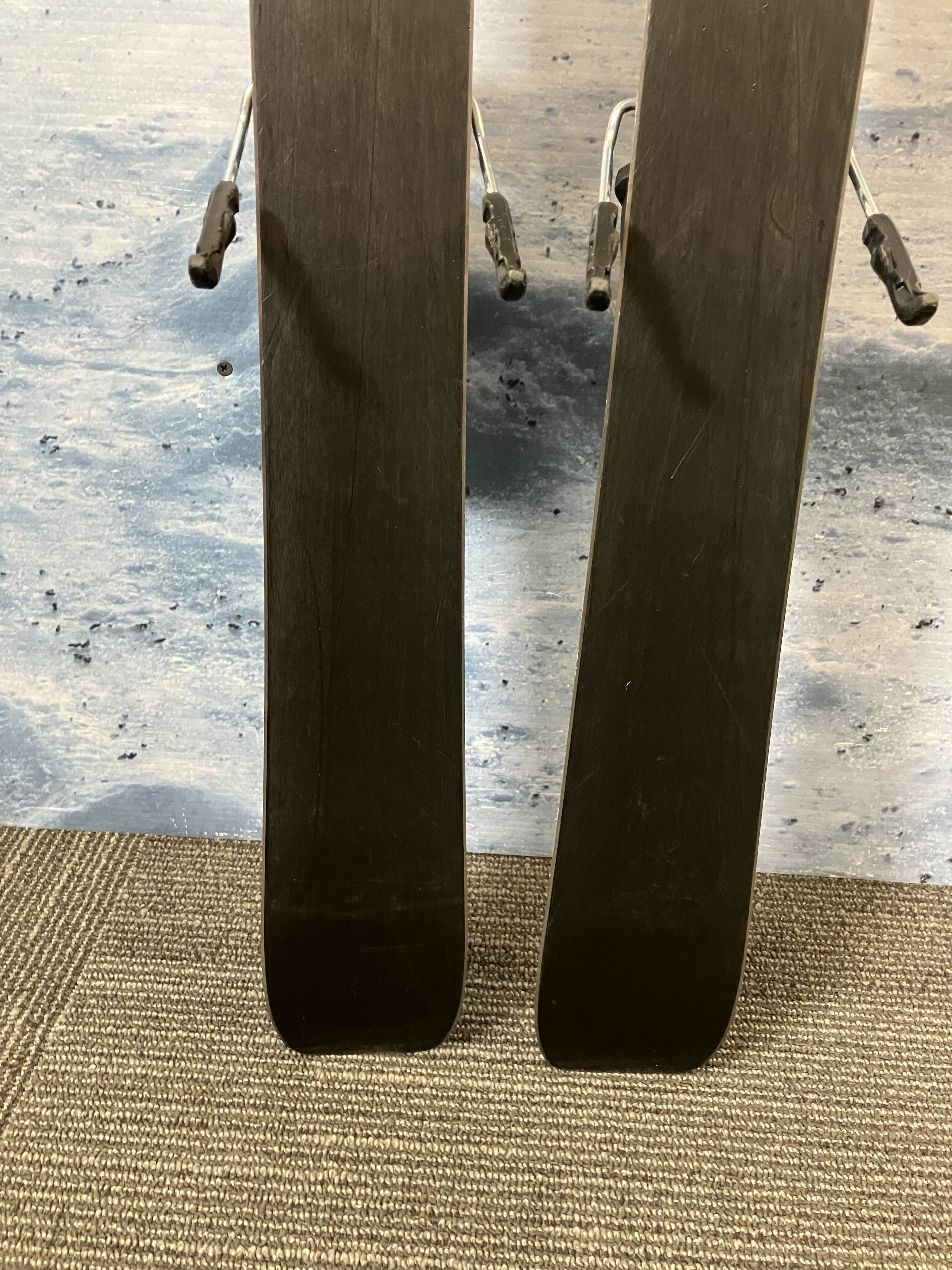 Used Salomon Aira 76 140cm Skis w/Salomon Lithium 10 Bindings