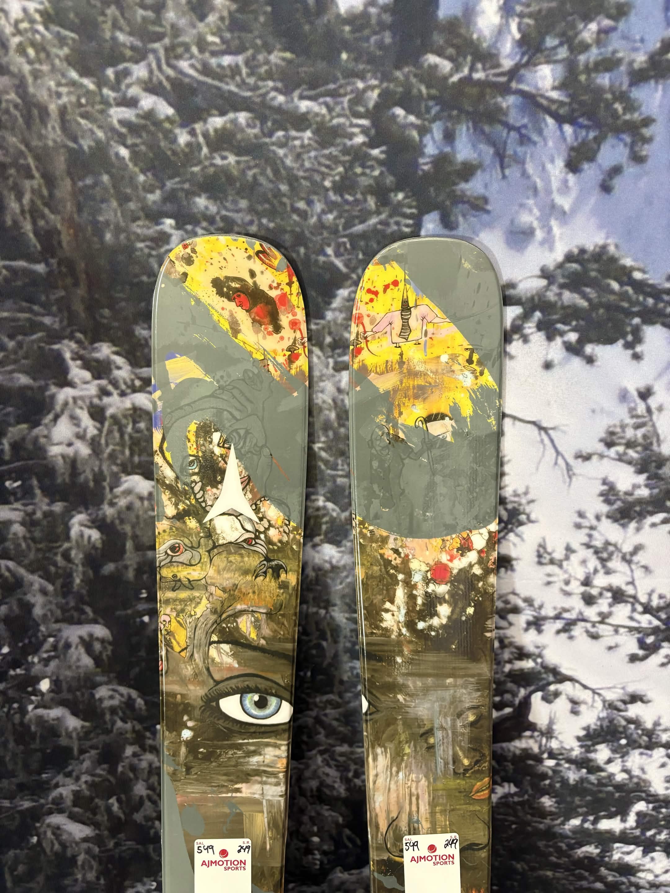 Atomic Bent Mini 143cm Skis w/ ATOMIC L6 GW SYS ATO Demo Binding - New 2027