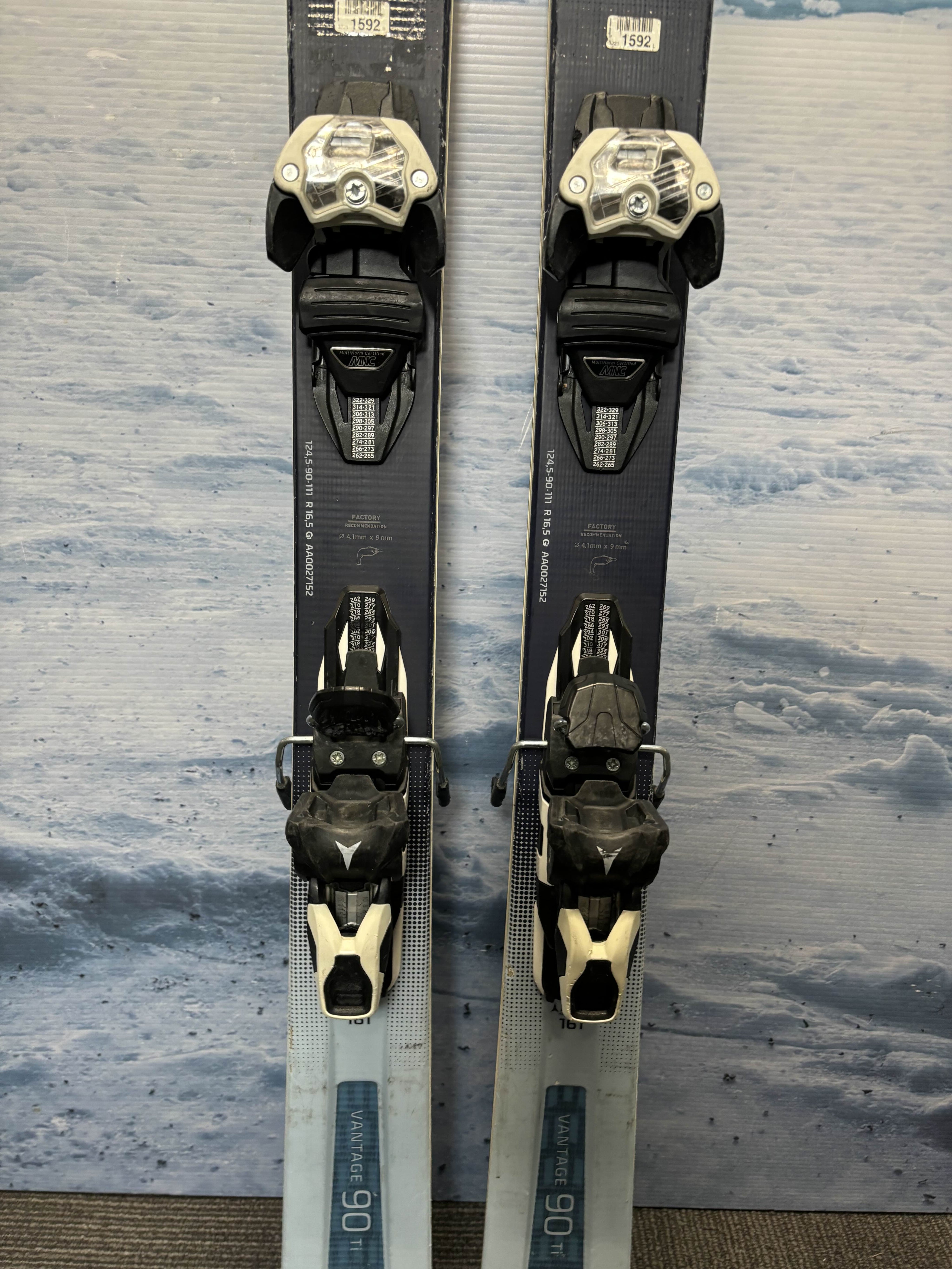 Used Atomic Vantage 90 Ti Ski 161cm w/ Atomic Warden 11 Rental Binding