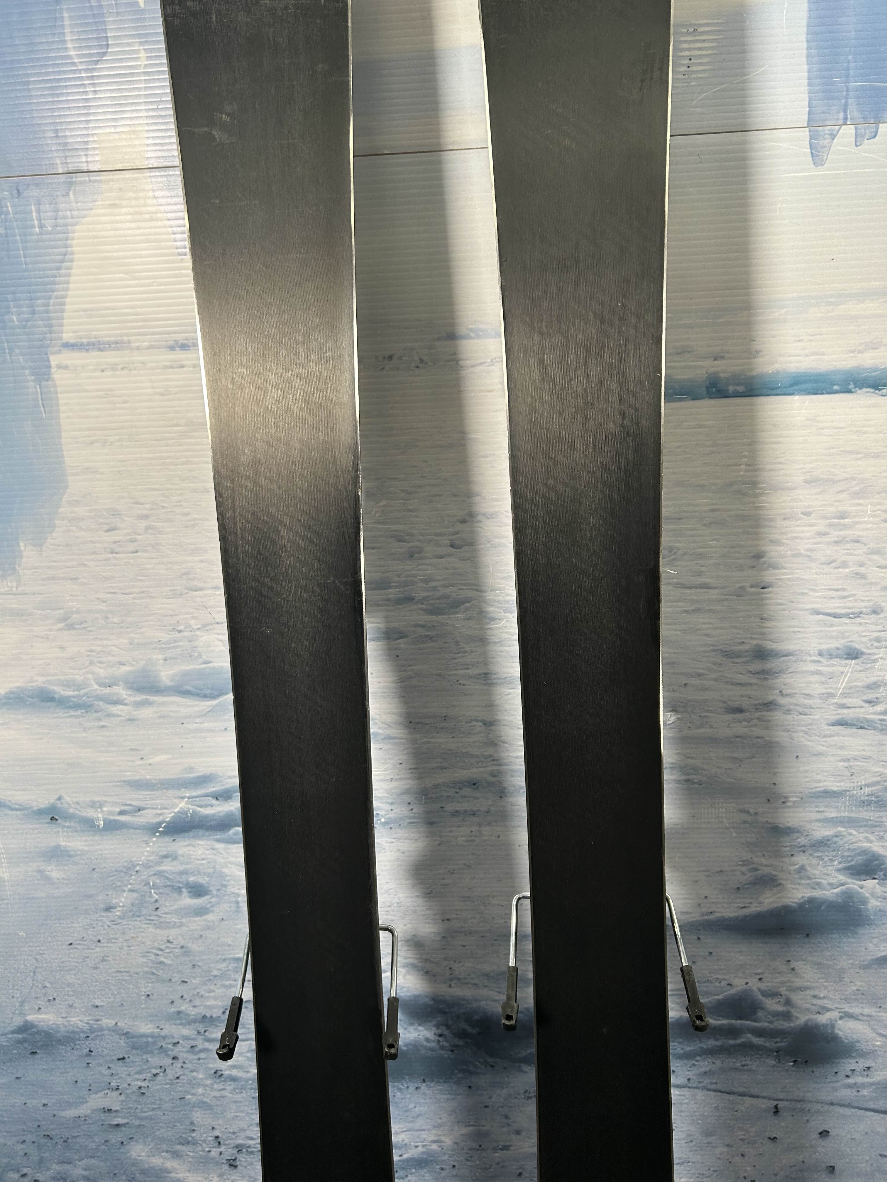 Used Rossignol Sender 104 TI 164cm Skis w/ Look NX 12 Demo Bindings