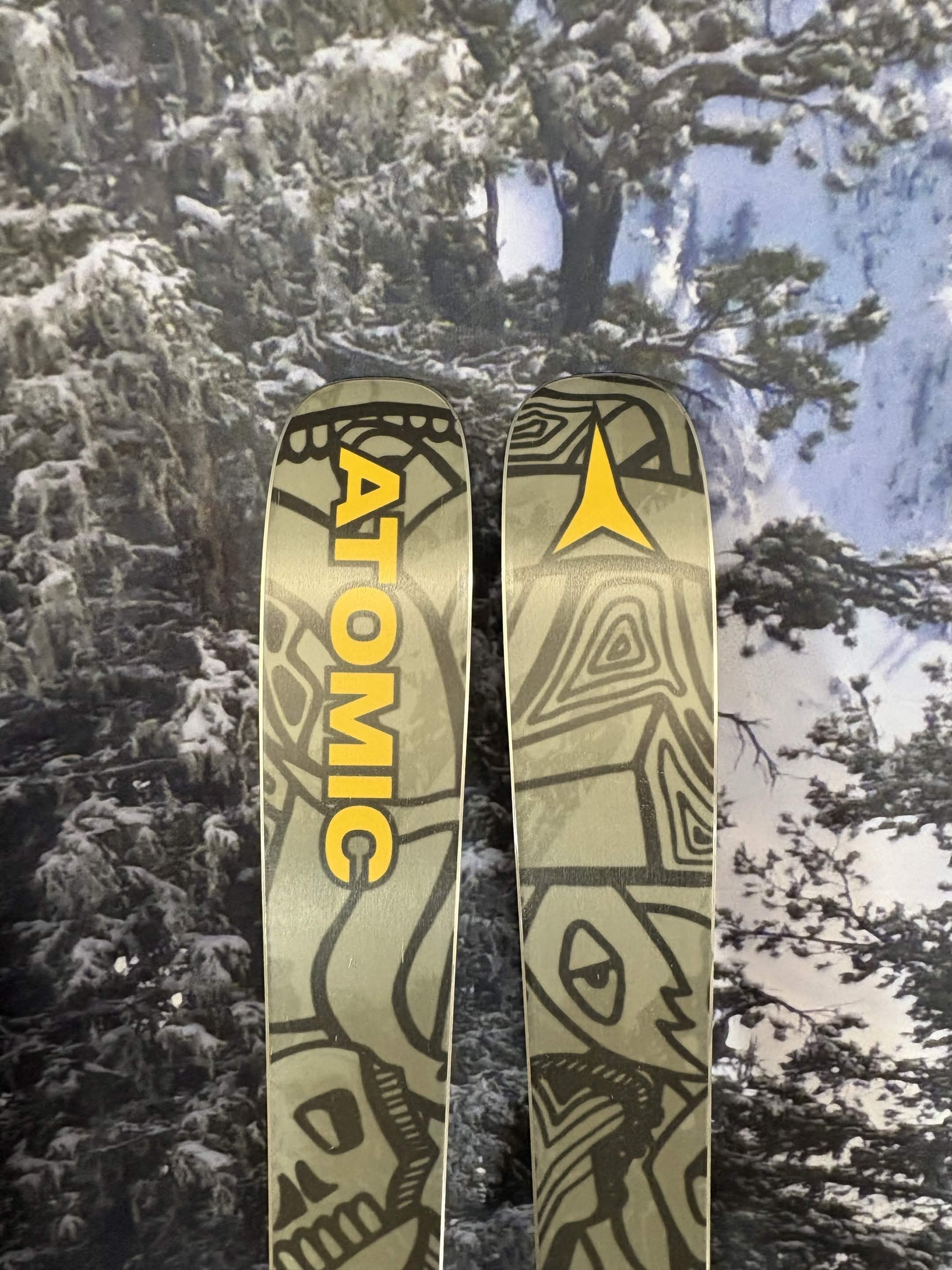 Atomic Bent Mini 153cm Skis w/ ATOMIC M10 GW SYS ATO Demo Binding - New 2027
