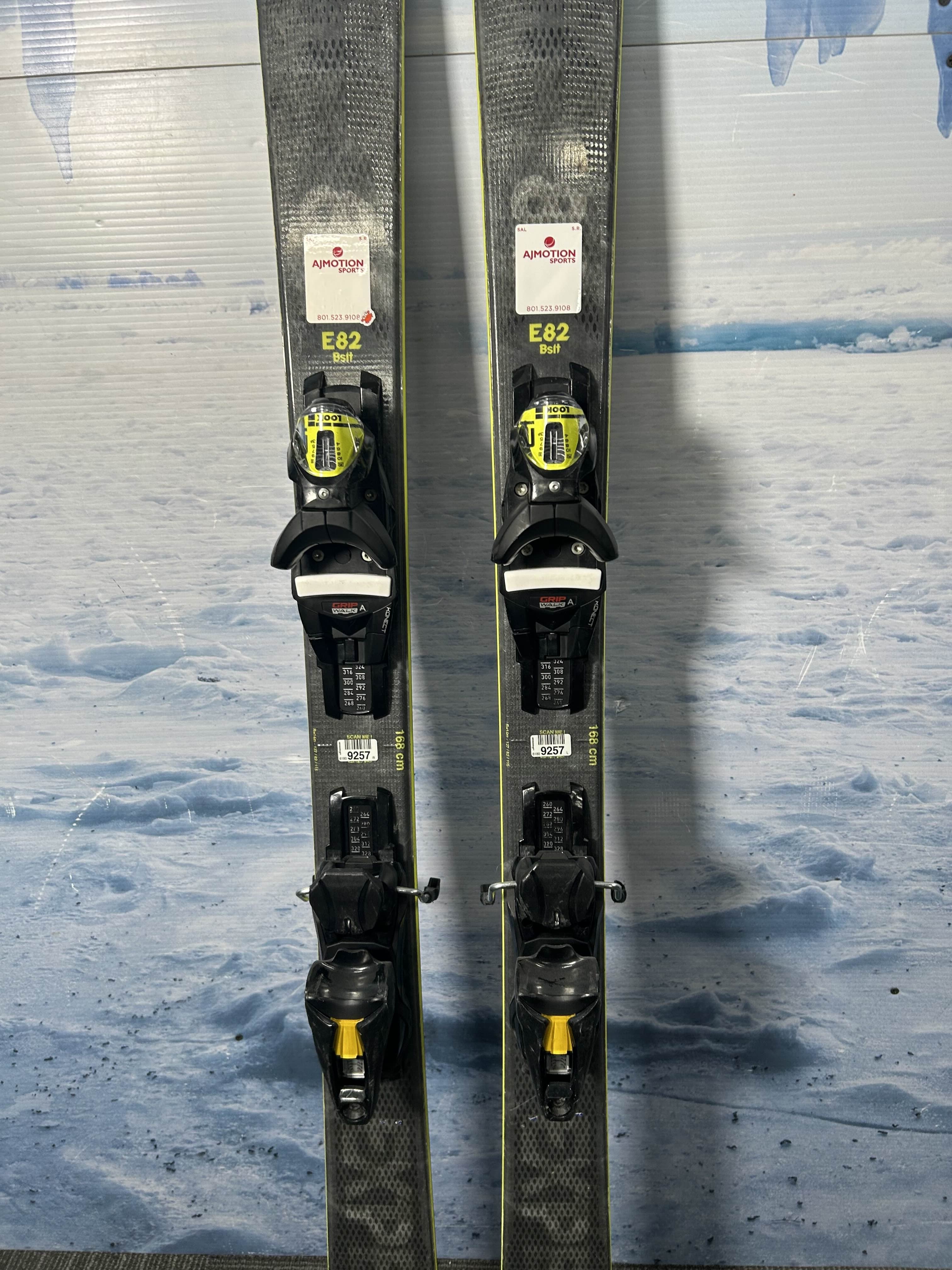 Used Rossignol 82 Basalt Ski - 168CM W/ Look NX 12 Demo Binding