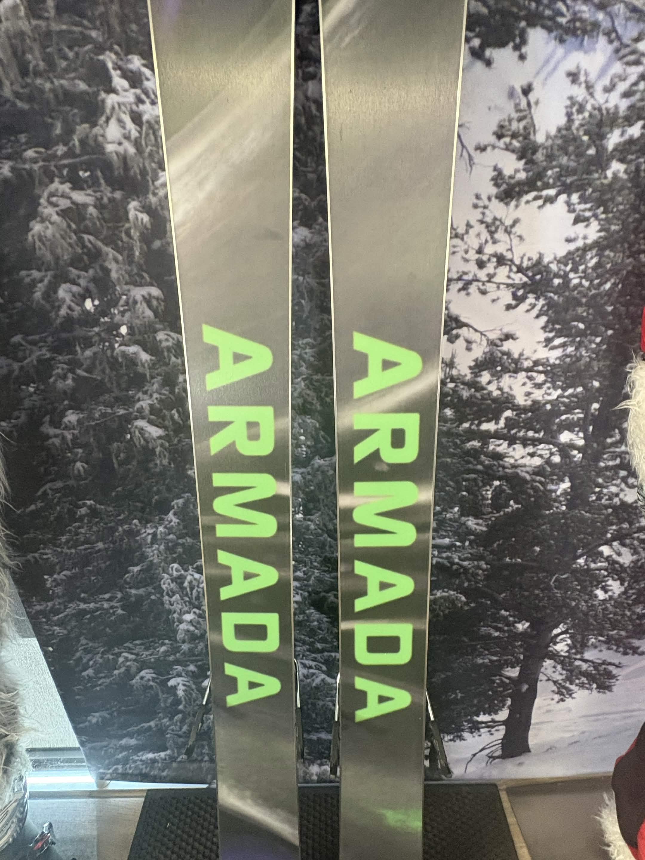 Armada ARV 100 Madsteez 164cm Skis w/ ATOMIC NR Strive 11 GW ATO Demo Binding - New 2027