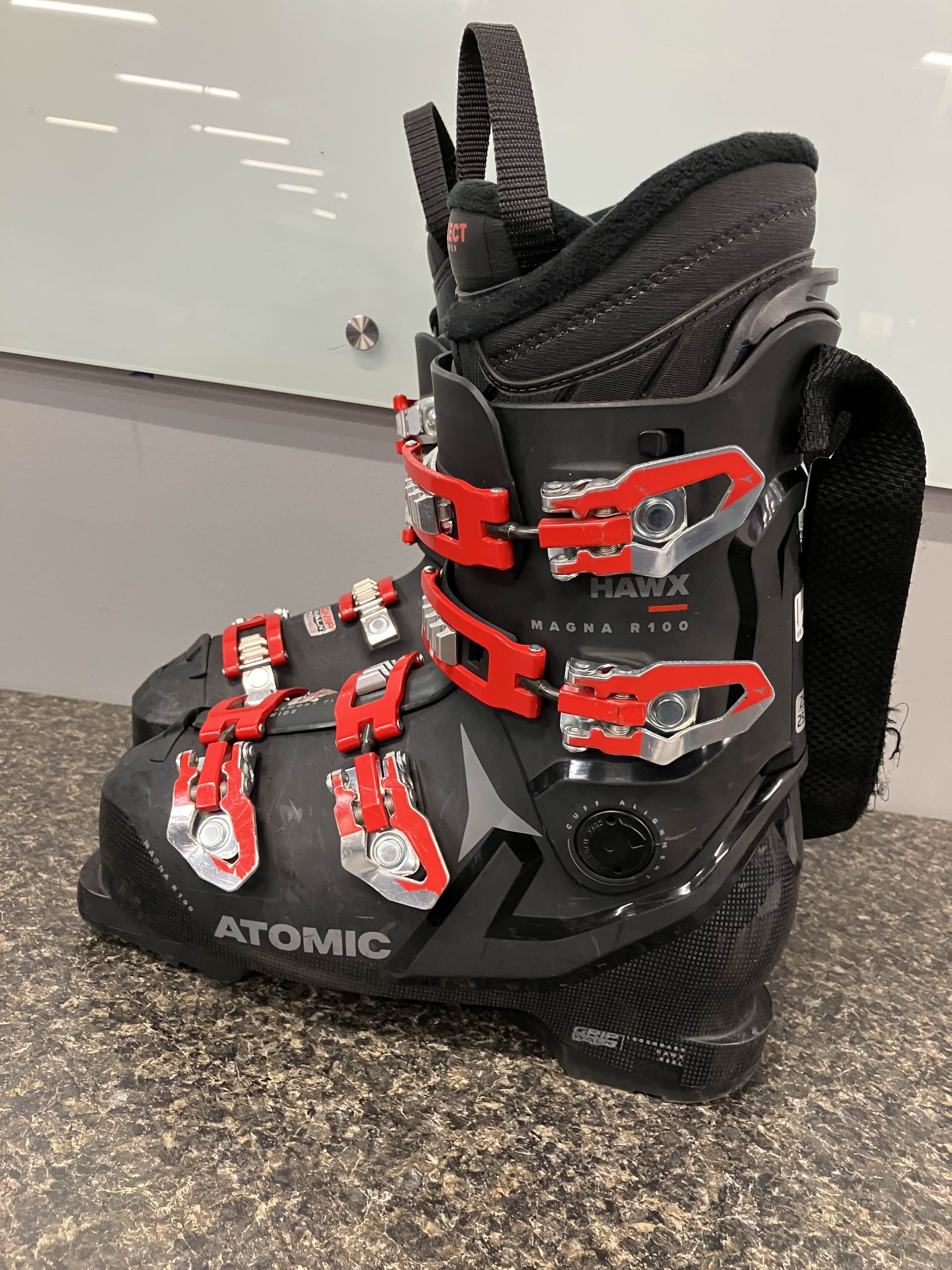 Used Atomic Hawx Magna R100 Ski Boot - 25.5MP 2025