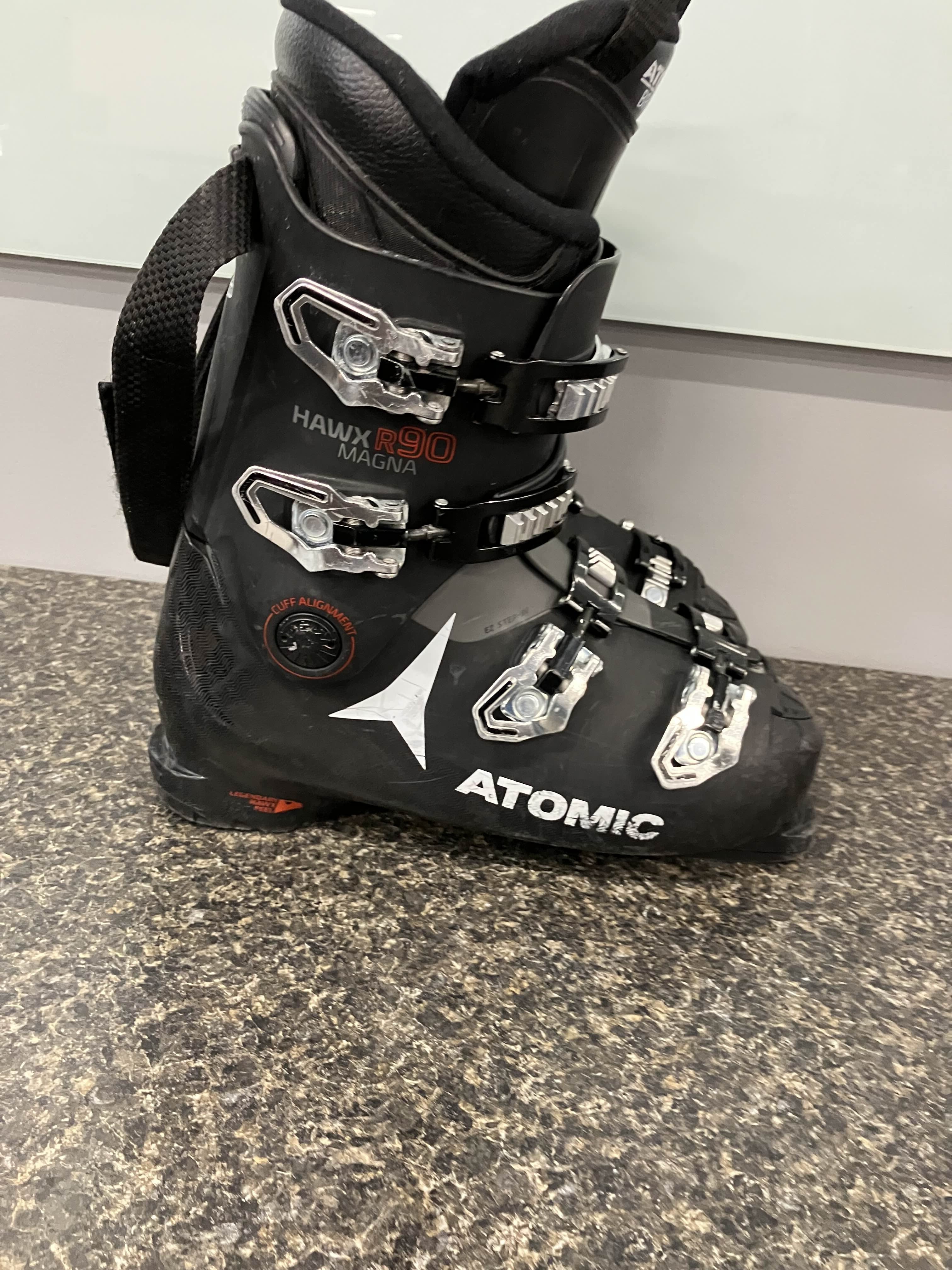 Used Atomic Hawx Magna R90 - 28.5 MP